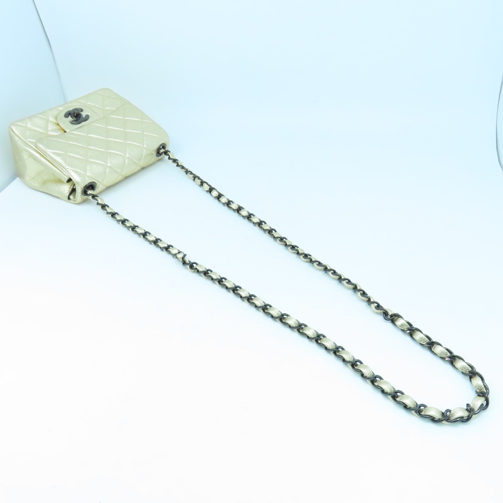 CHANEL 菱格羊皮皮革Chain Shoulder鏈帶肩背袋金色
