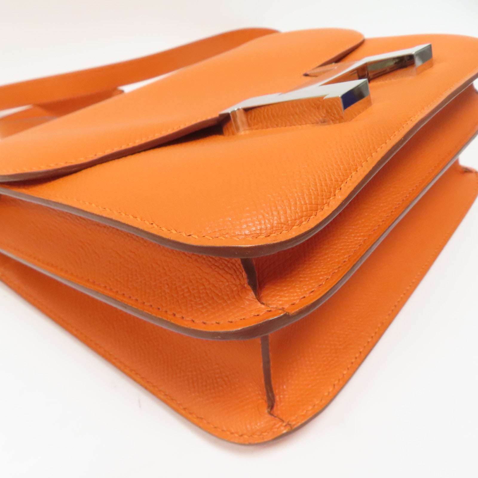 HERMES Veau Epsom皮革Constance 24銀扣肩背袋