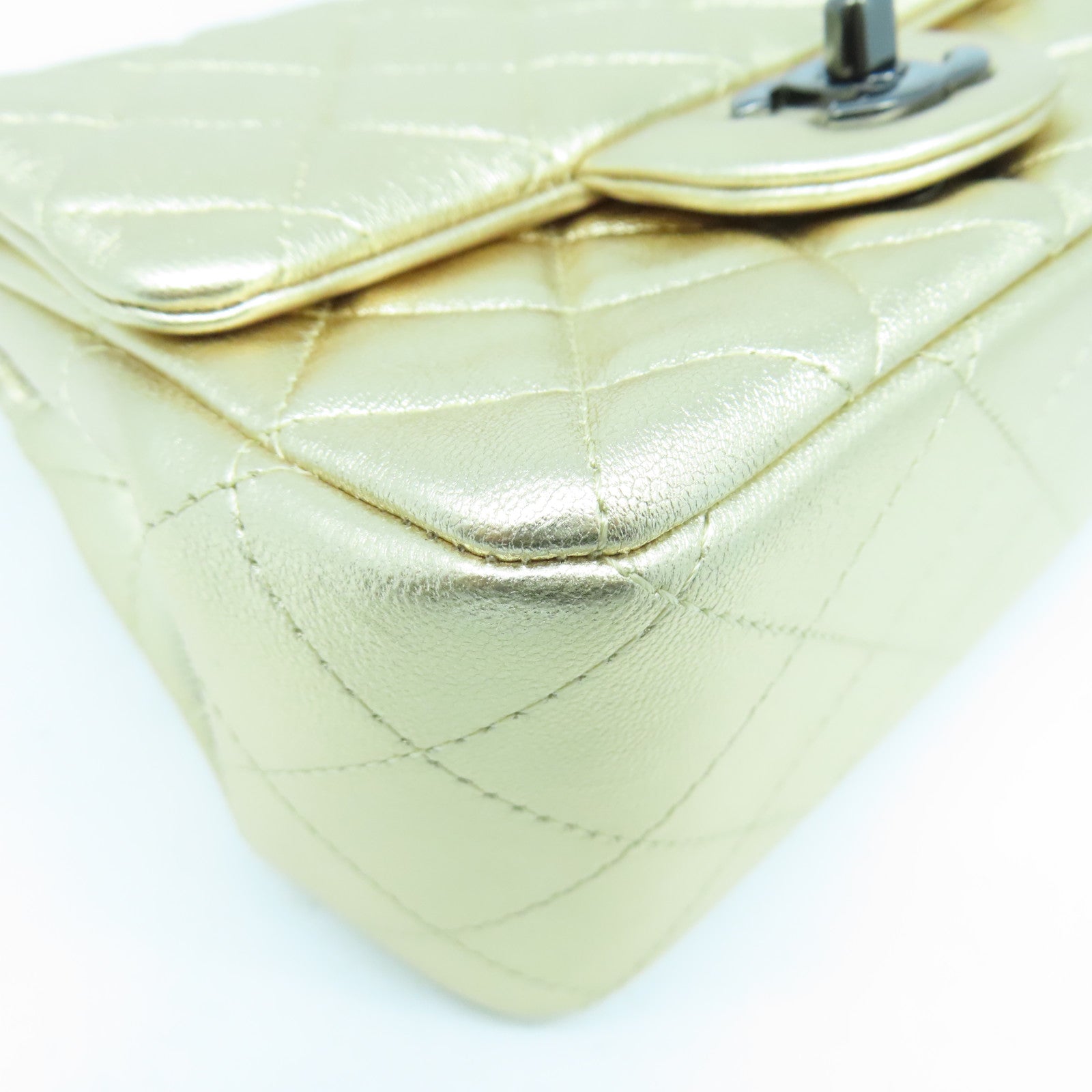 CHANEL 菱格羊皮皮革Chain Shoulder鏈帶肩背袋金色
