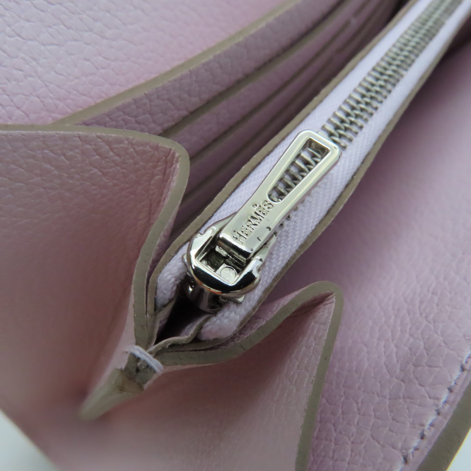 HERMES 【激減優惠】Chevre皮革Constance To Go銀扣肩背袋Mauve Pale紫色