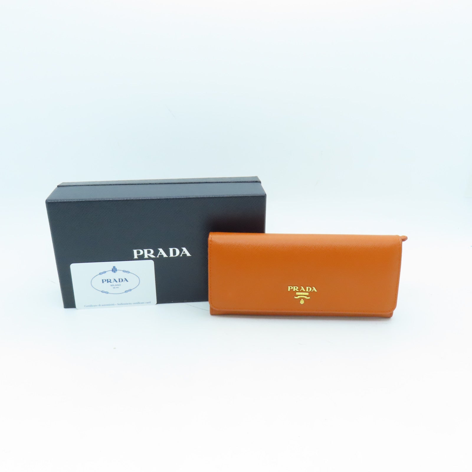 PRADA Saffiano皮革Long Wallet金扣长钱包橙色