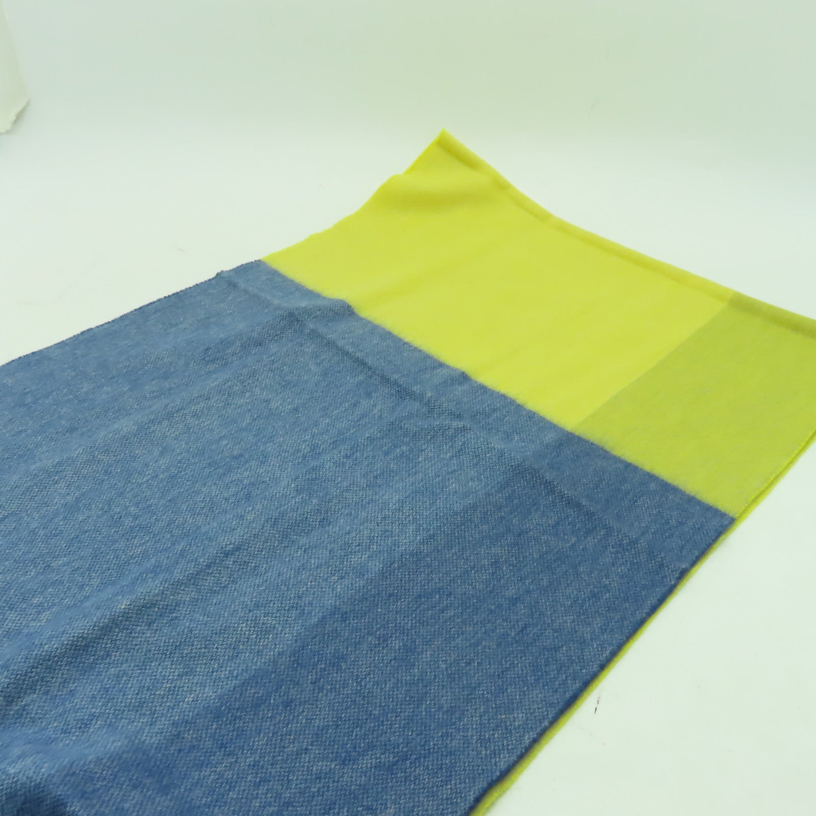 HERMES 羊絨Scarf絲巾黃色/藍色