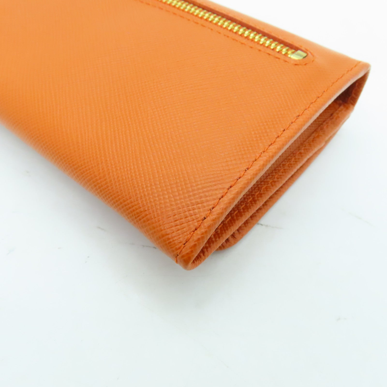 PRADA Saffiano皮革Long Wallet金扣长钱包橙色
