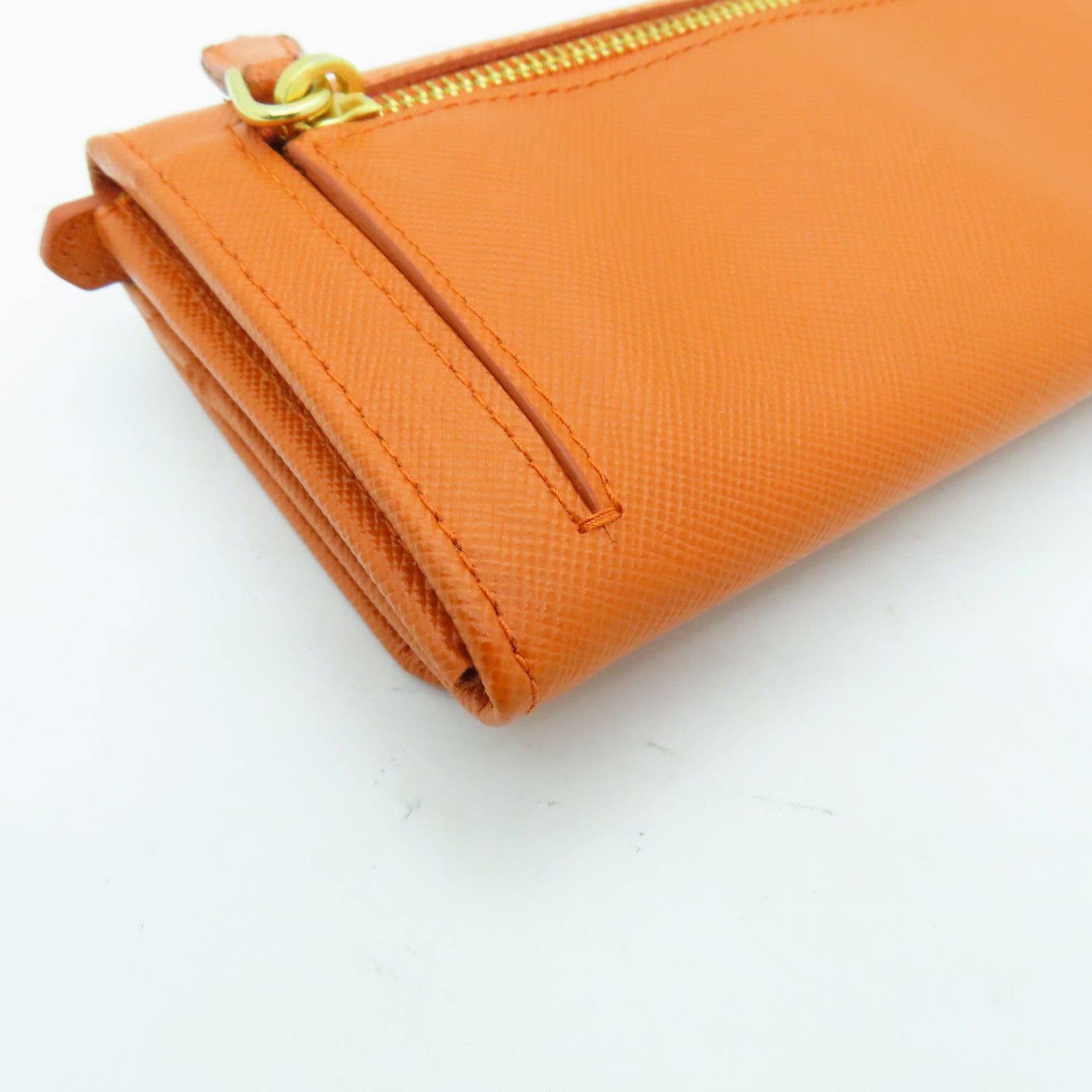 PRADA Saffiano皮革Long Wallet金扣长钱包橙色