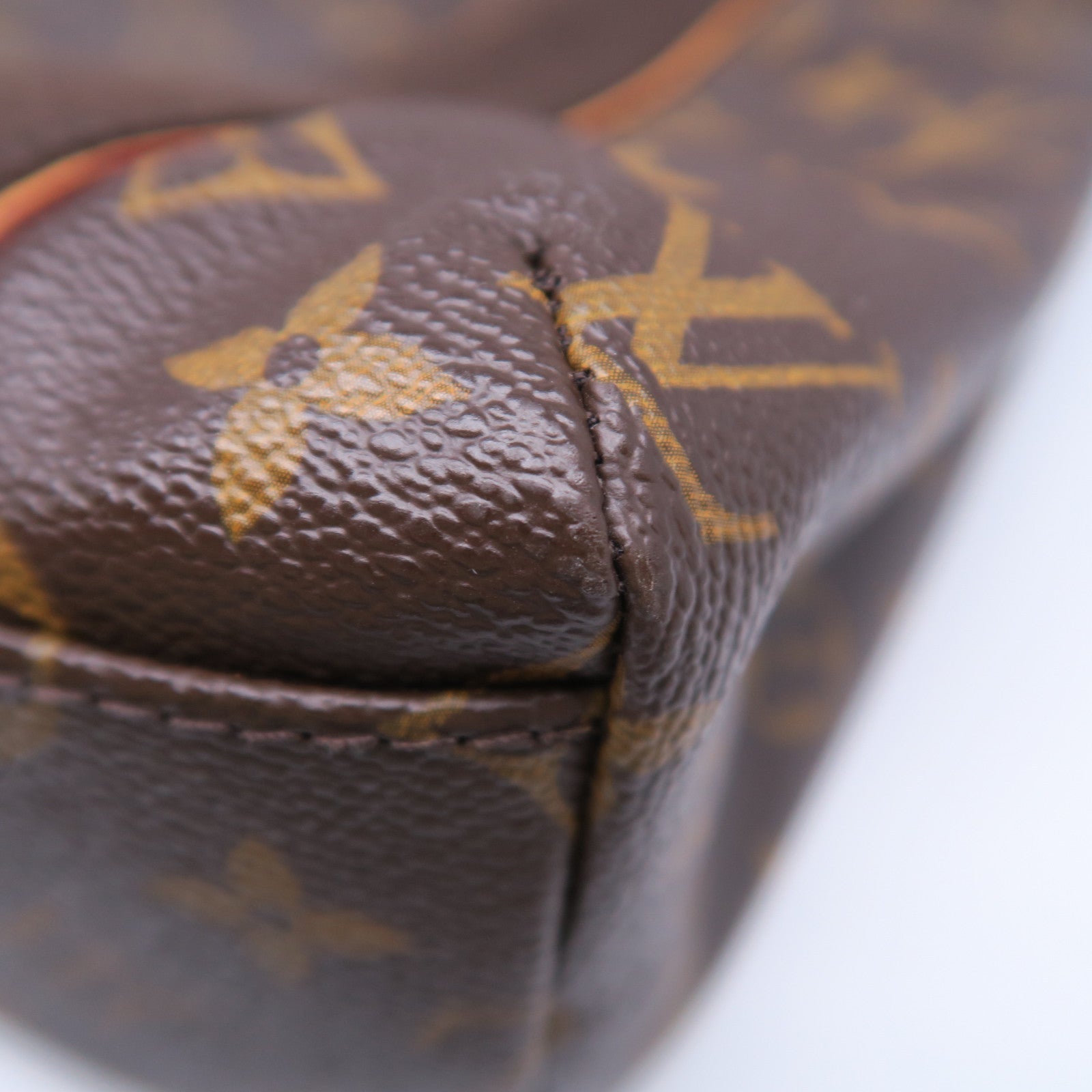 LOUIS VUITTON Monogram Cabas Beaubourg金扣肩背袋啡色