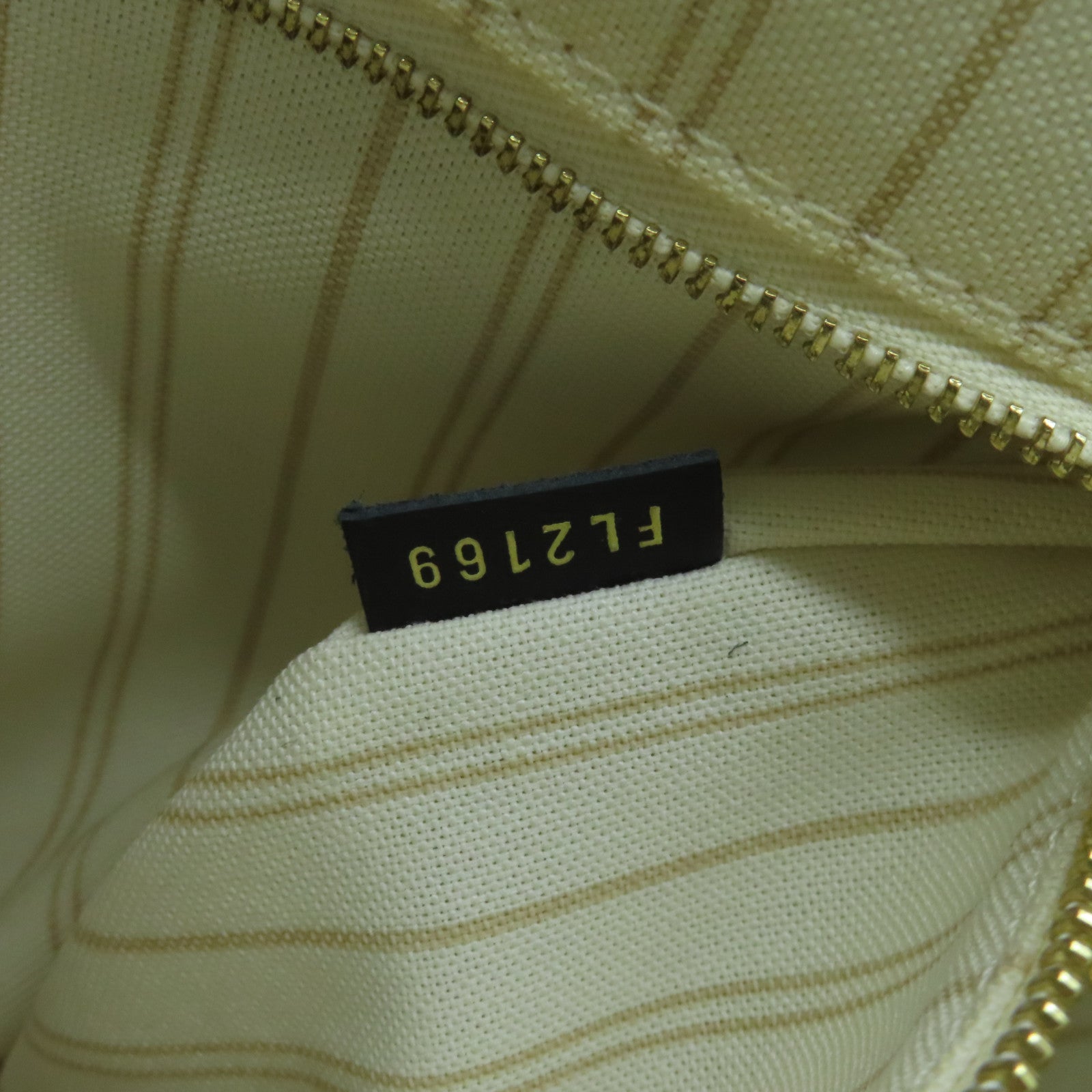 LOUIS VUITTON Monogram Giant Jungle Onthego GM Gold Buckle Handle Shoulder Back Dual-purpose Bag Beige Brown