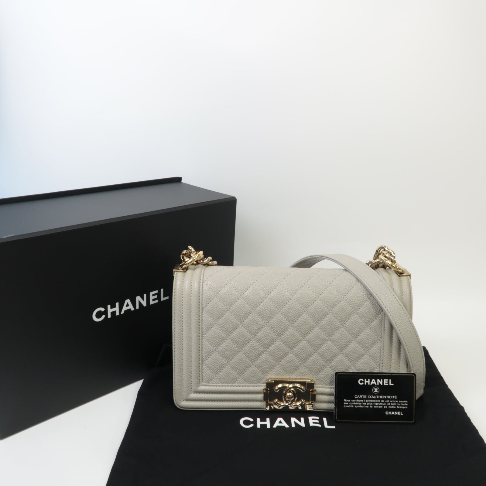 CHANEL 菱格Caviar皮革Boy 25cm金扣鏈帶肩背袋灰色