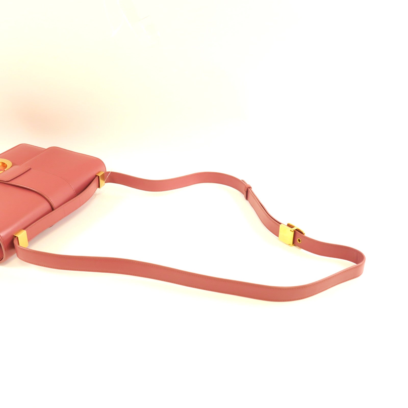 Dior 牛皮皮革30 Montaigne金扣肩背袋粉紅色