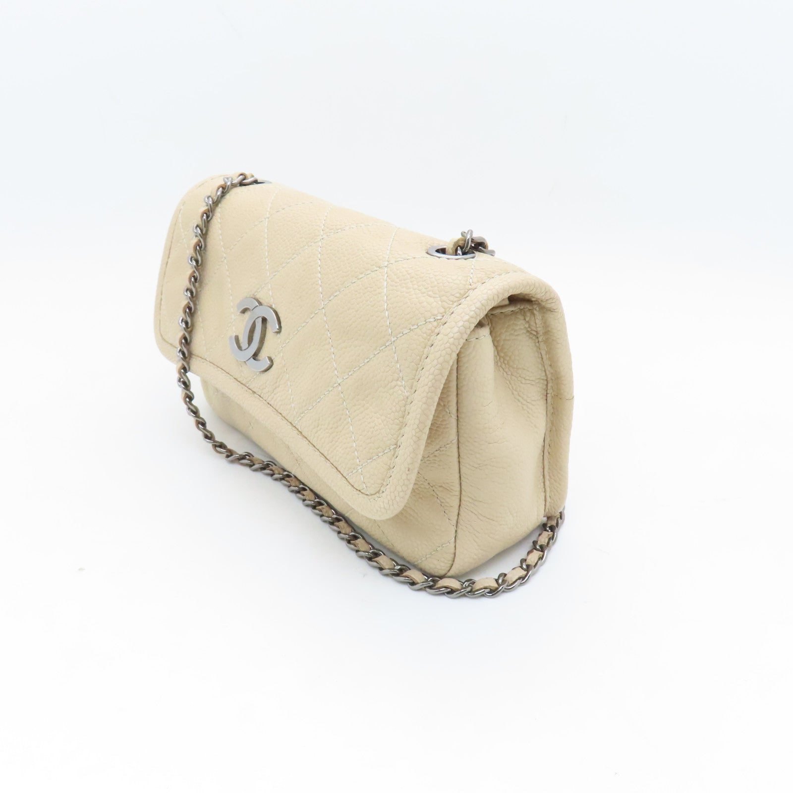 CHANEL diamond Caviar leather Chain Shoulder silver buckle shoulder bag beige