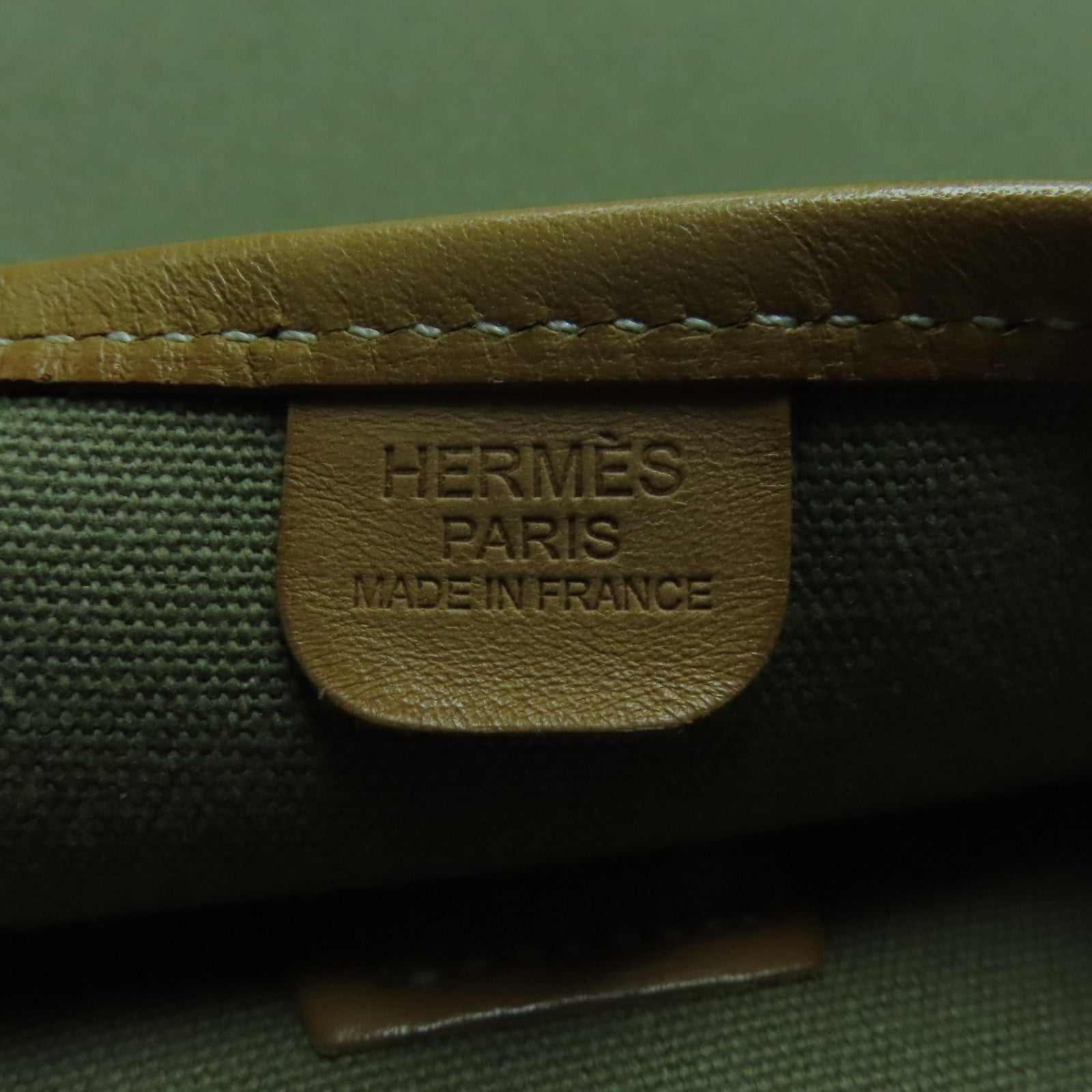 HERMES 帆布Evelyne PM银扣肩背袋卡其色
