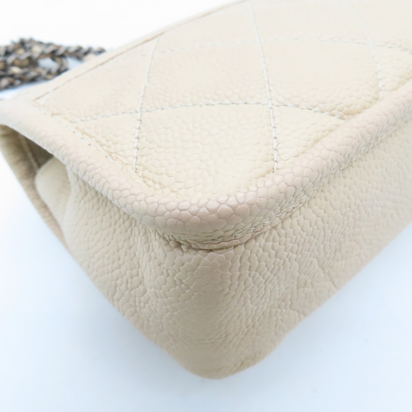 CHANEL diamond Caviar leather Chain Shoulder silver buckle shoulder bag beige