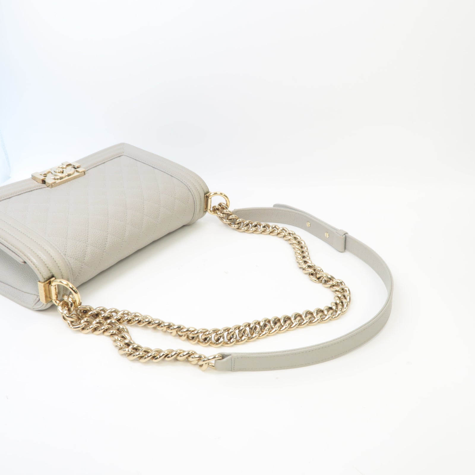 CHANEL 菱格Caviar皮革Boy 25cm金扣鏈帶肩背袋灰色