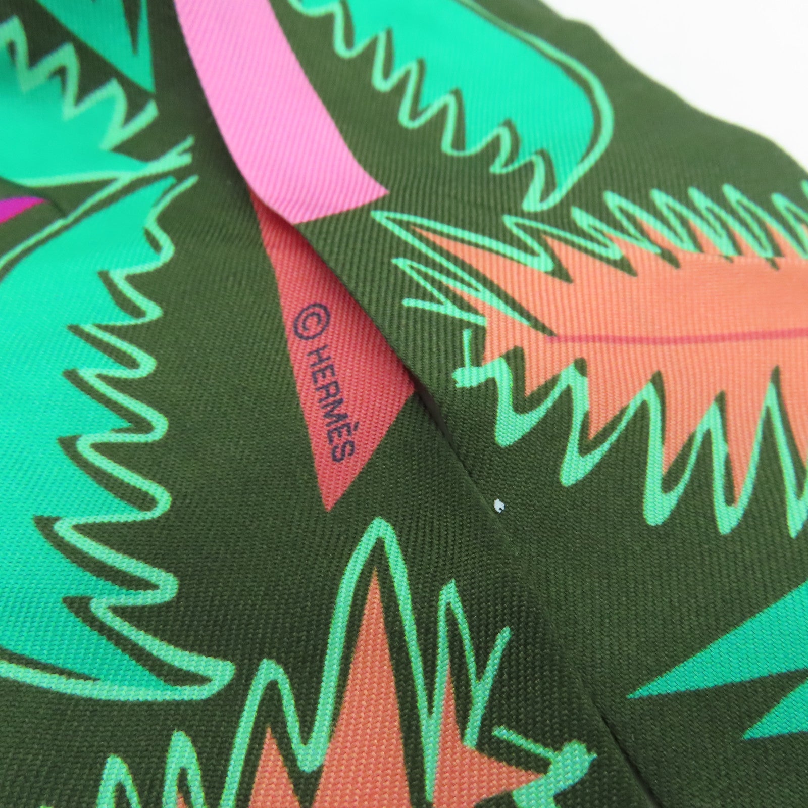 HERMES Silk Twilly Scarf Green/Dark Green/Pink