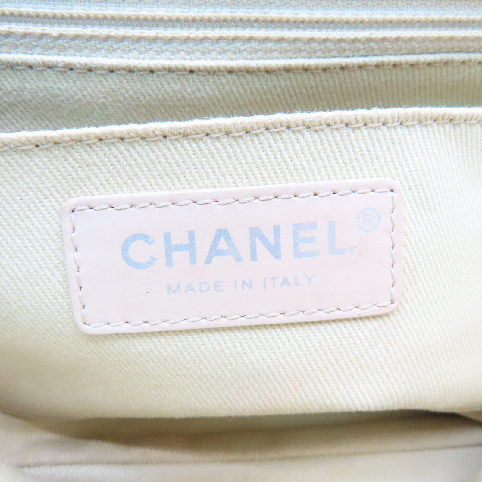 CHANEL diamond Caviar leather Chain Shoulder silver buckle shoulder bag beige