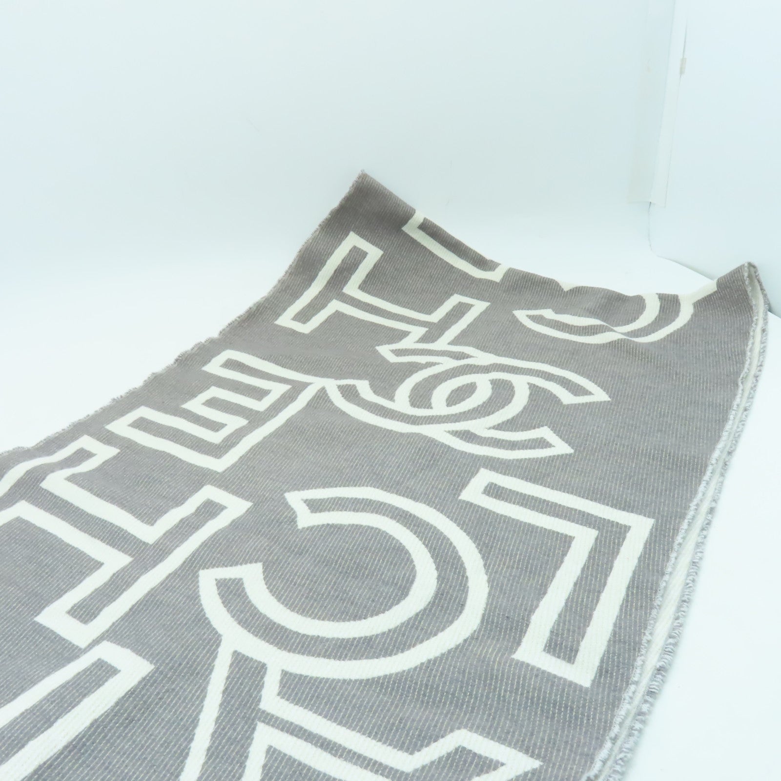 CHANEL 羊絨Scarf圍巾灰色
