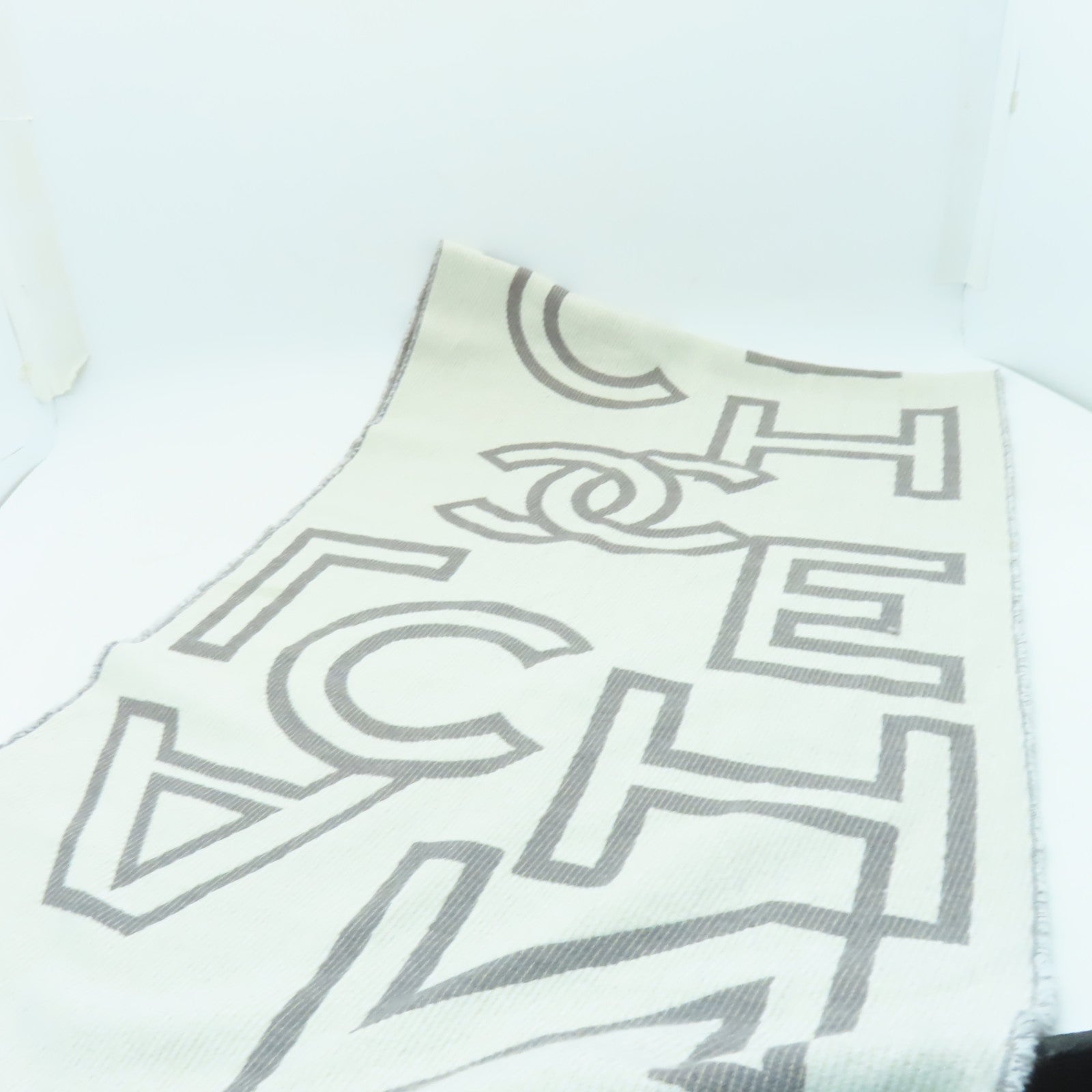 CHANEL 羊絨Scarf圍巾灰色