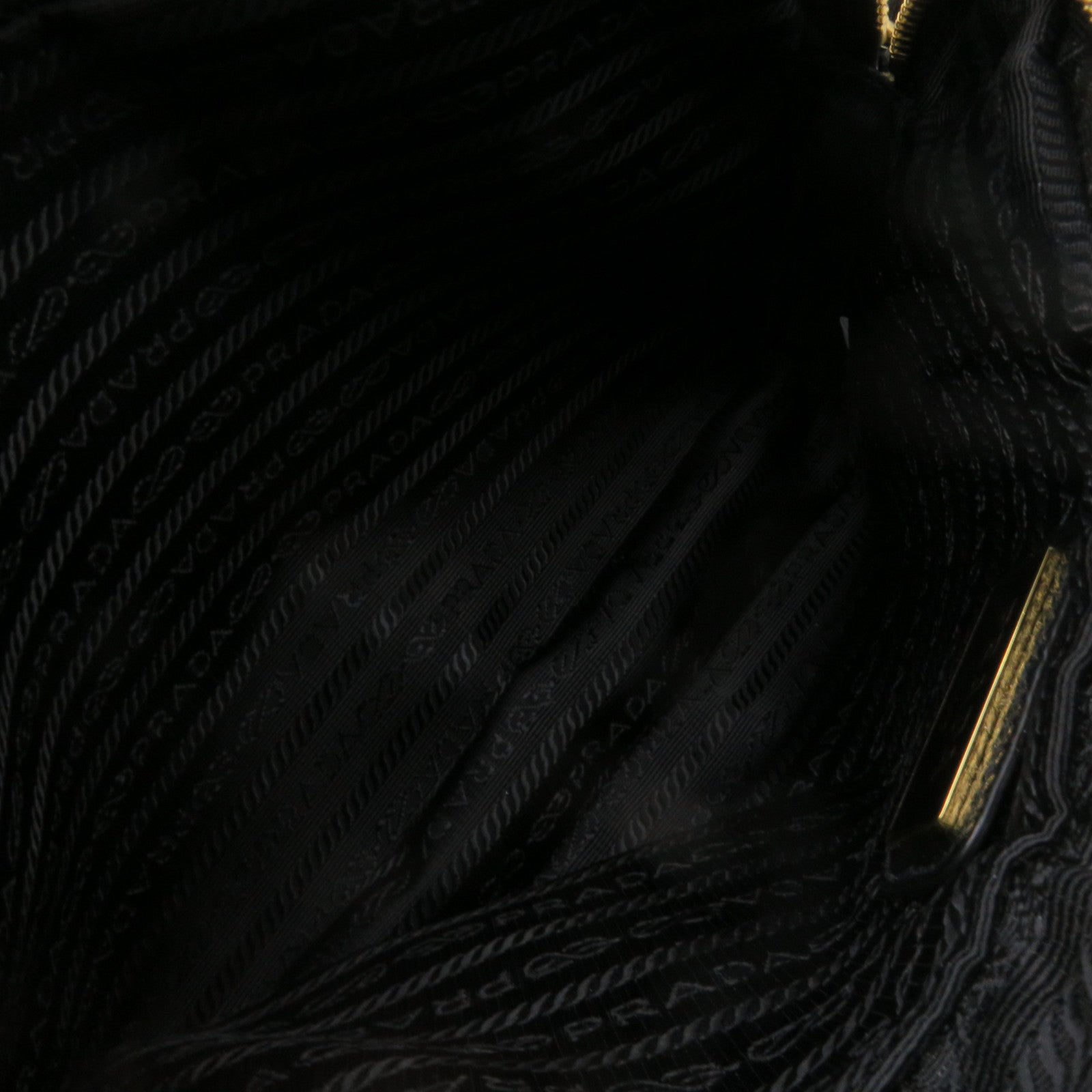 PRADA 牛皮皮革Vitello Phenix Shoulder Bag肩背袋黑色