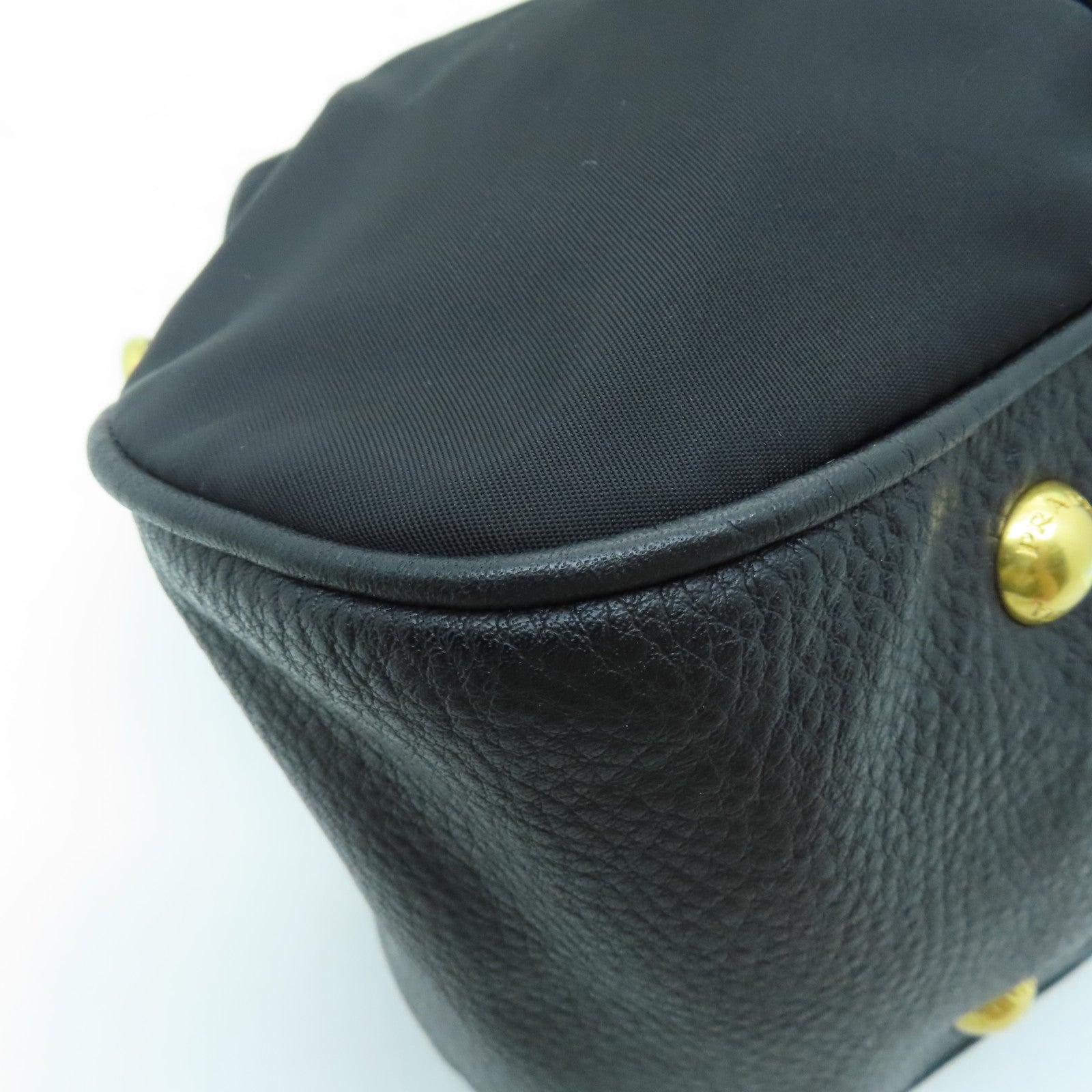 PRADA 尼龙Handbag金扣手挽袋黑色