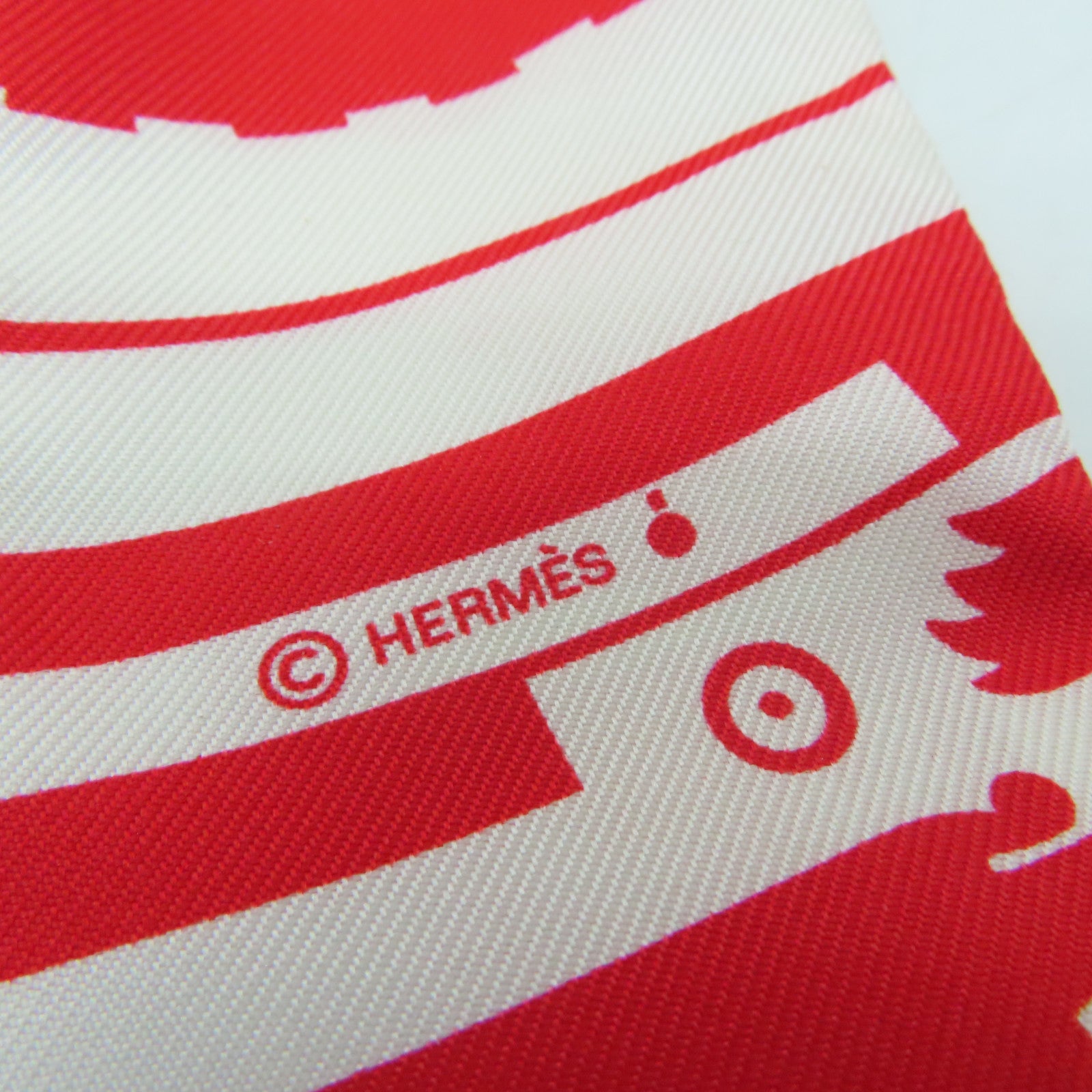 HERMES 【激减优惠】丝质Twily丝巾红色/粉红色/白色