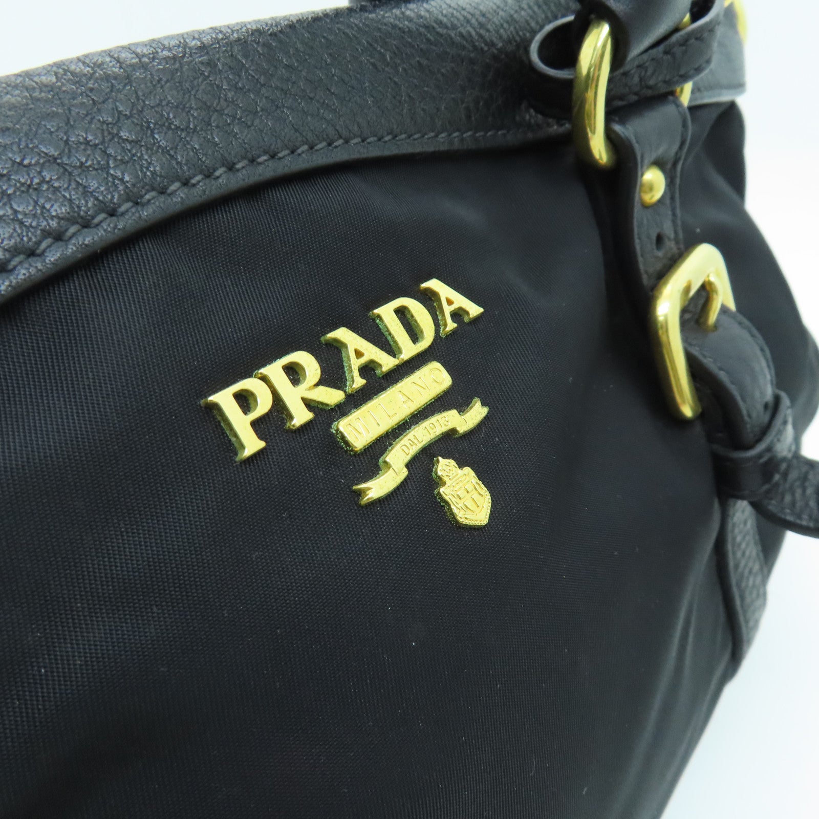 PRADA 尼龙Handbag金扣手挽袋黑色