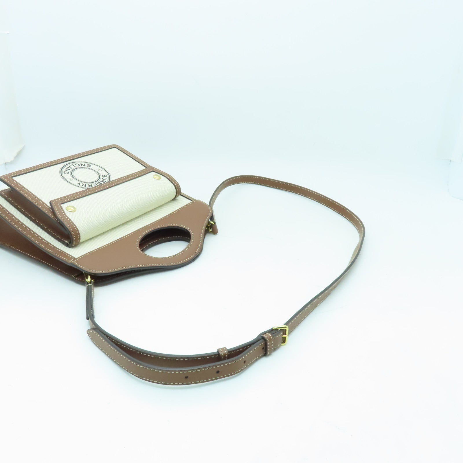 BURBERRY 帆布/皮革Mini Logo Graphic Crossbody Bag金扣手挽肩背兩用袋白色/啡色