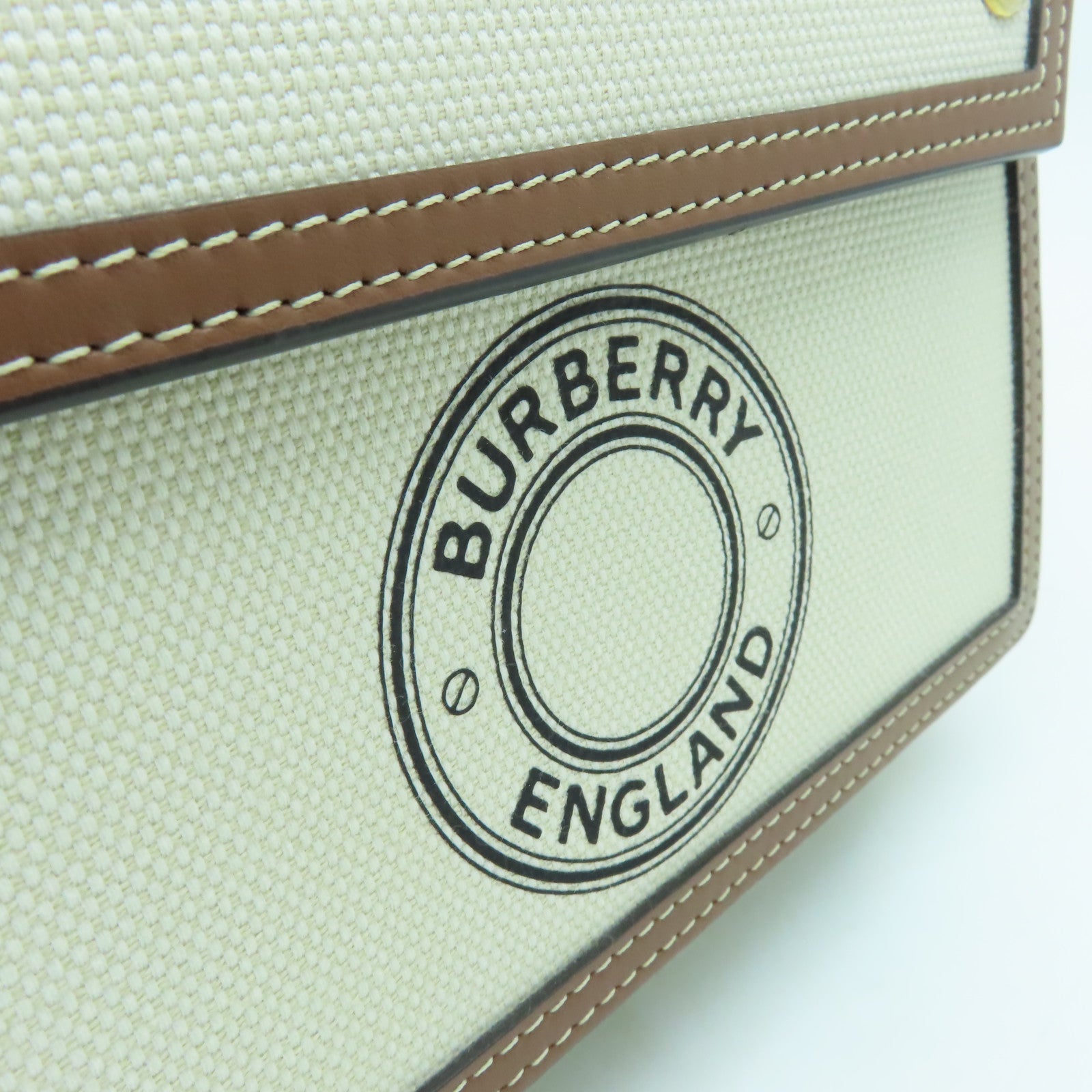BURBERRY 帆布/皮革Mini Logo Graphic Crossbody Bag金扣手挽肩背兩用袋白色/啡色