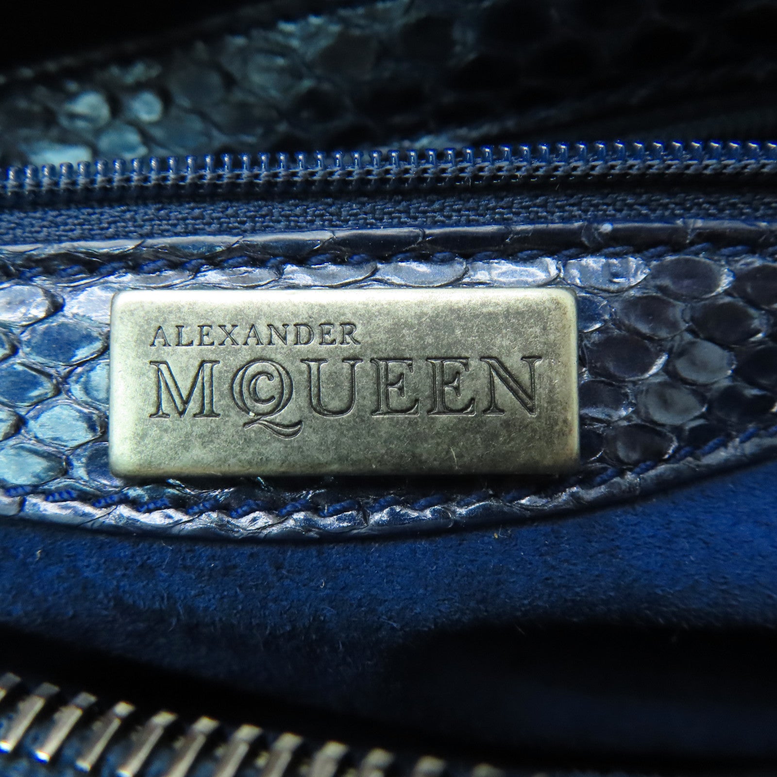 Alexander McQueen 蛇皮皮革銀扣肩背袋藍色