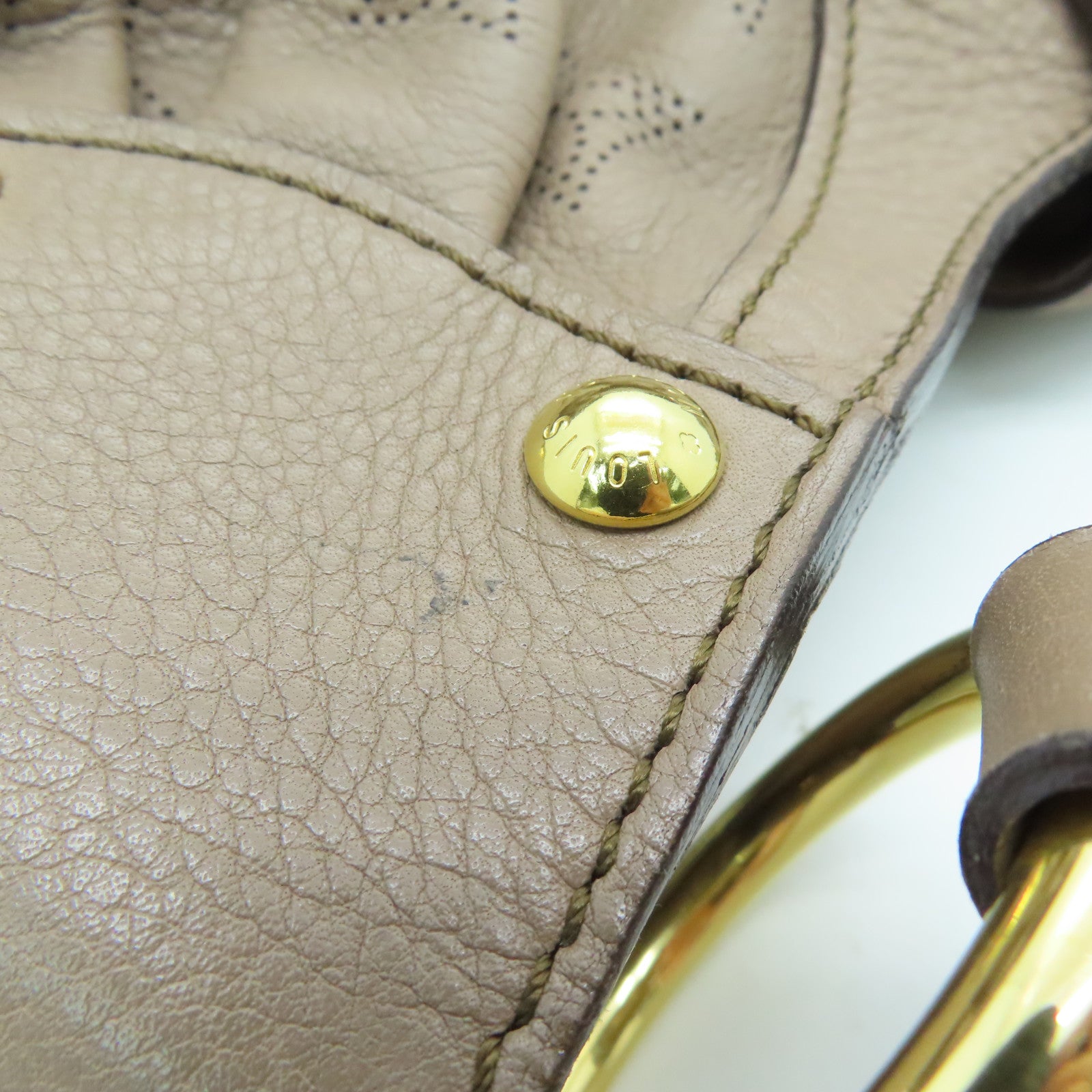 LOUIS VUITTON Mahina Solar PM Shoulder Bag金扣肩背袋杏色
