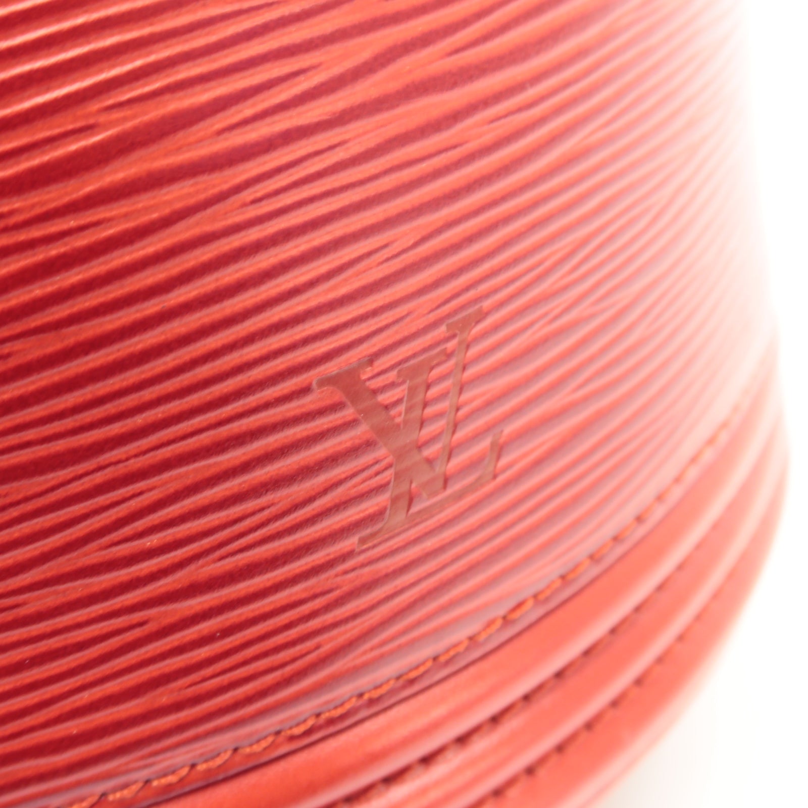 LOUIS VUITTON Epi Cannes金扣手挽袋紅色