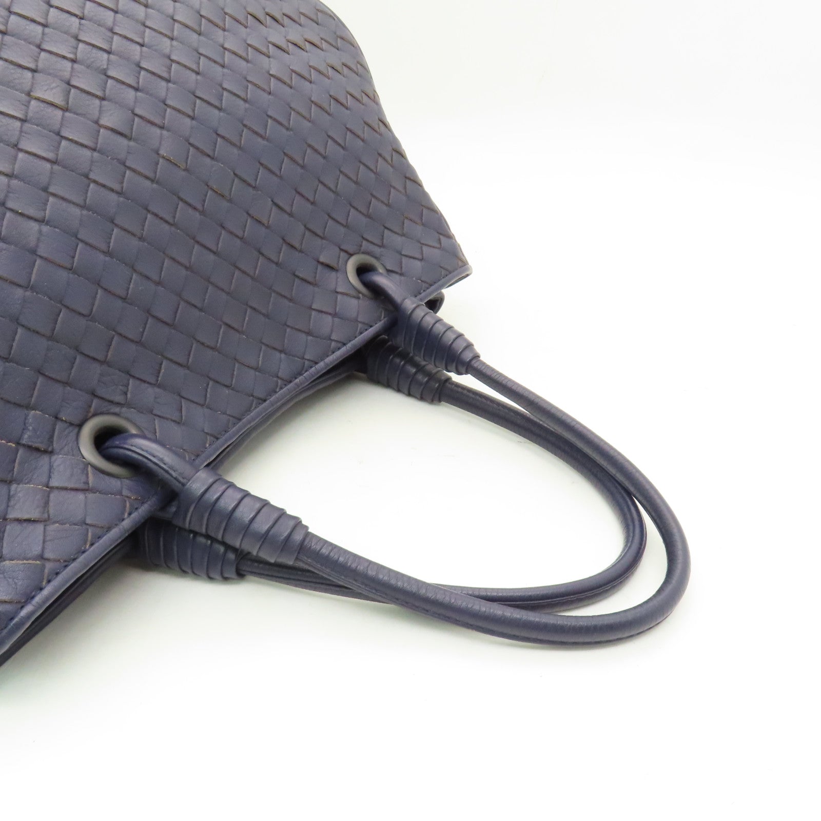 BOTTEGA VENETA Textured Leather Handbag Purple