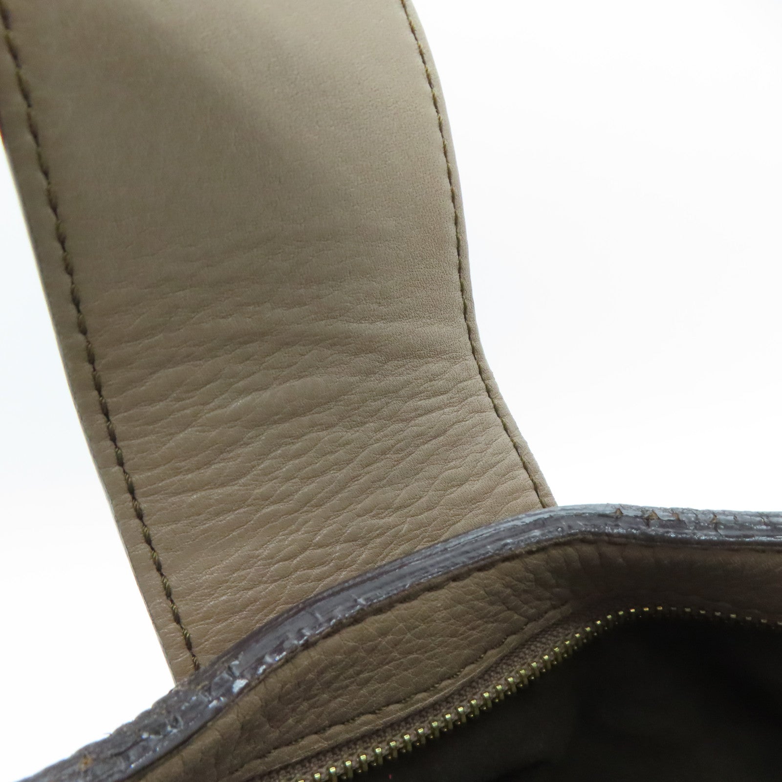 LOUIS VUITTON Mahina Solar PM Shoulder Bag金扣肩背袋杏色