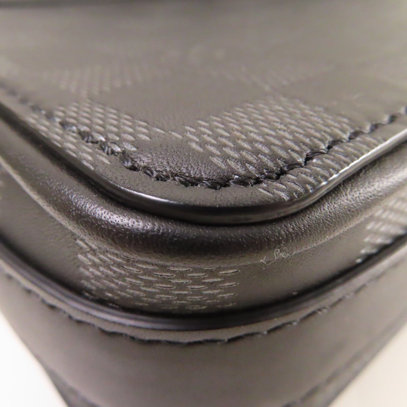 LOUIS VUITTON Damier Infini Studio Messenger Shoulder Bag銀扣肩背袋啡色
