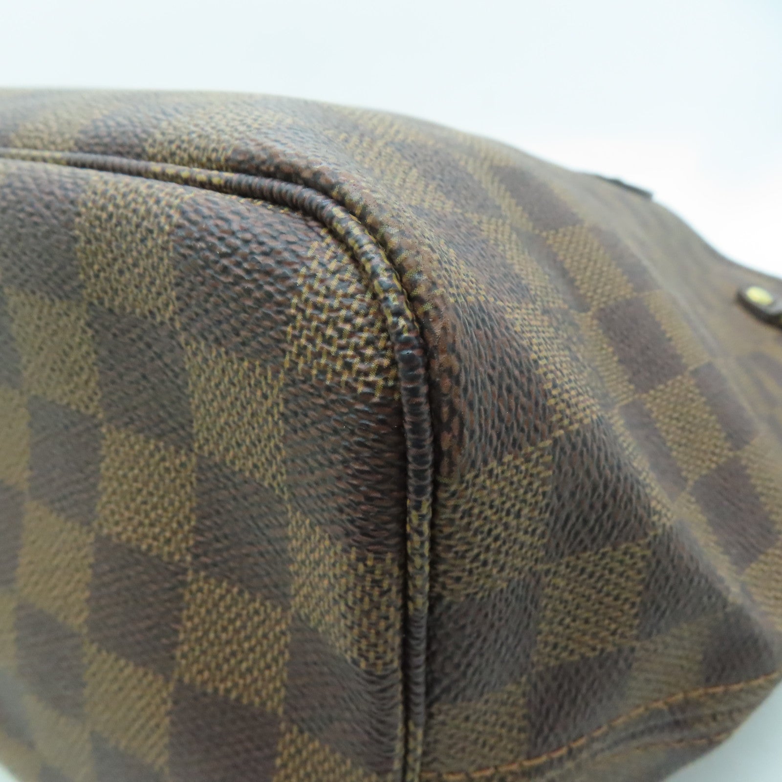 LOUIS VUITTON Damier Neverfull MM gold buckle handle bag brown
