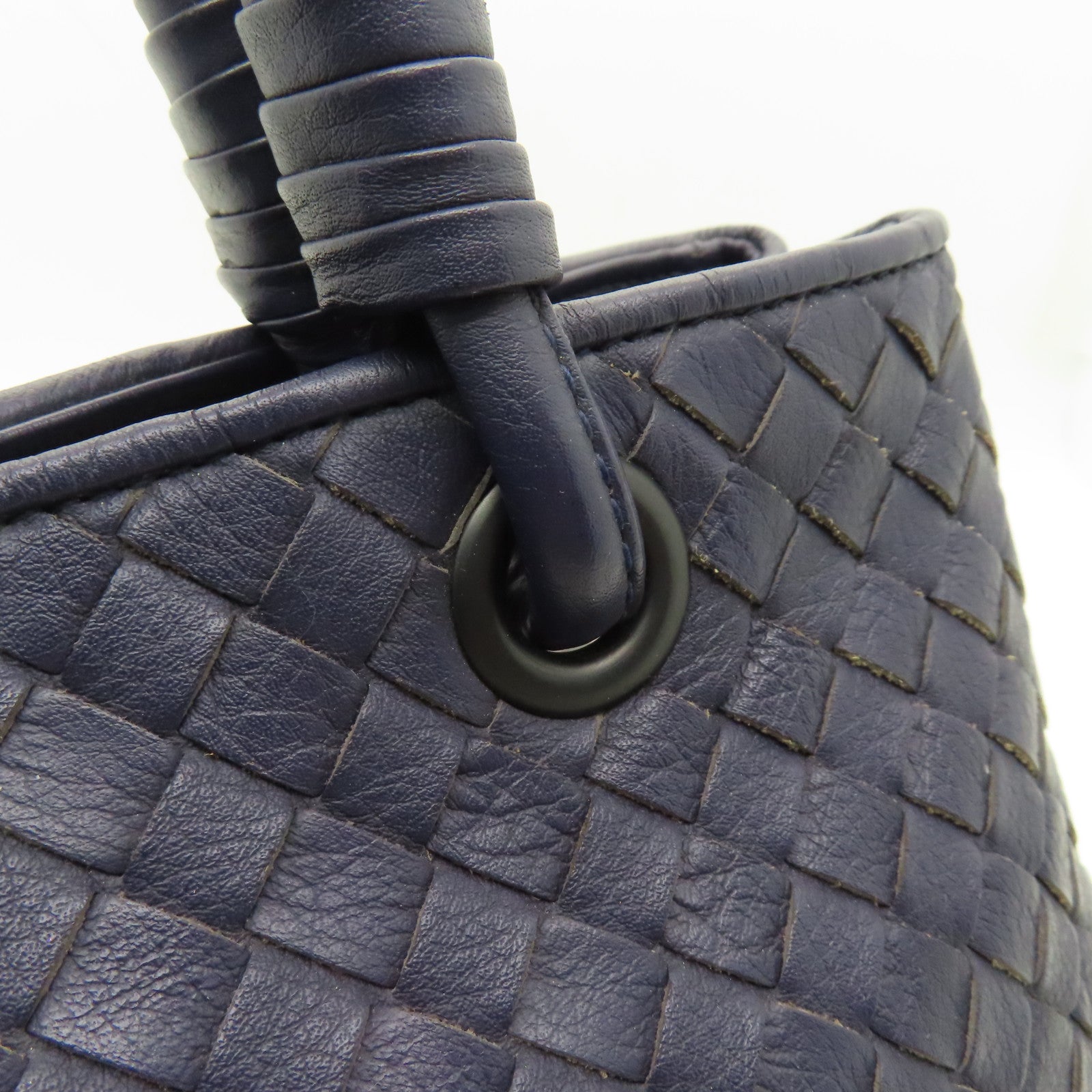 BOTTEGA VENETA Textured Leather Handbag Purple