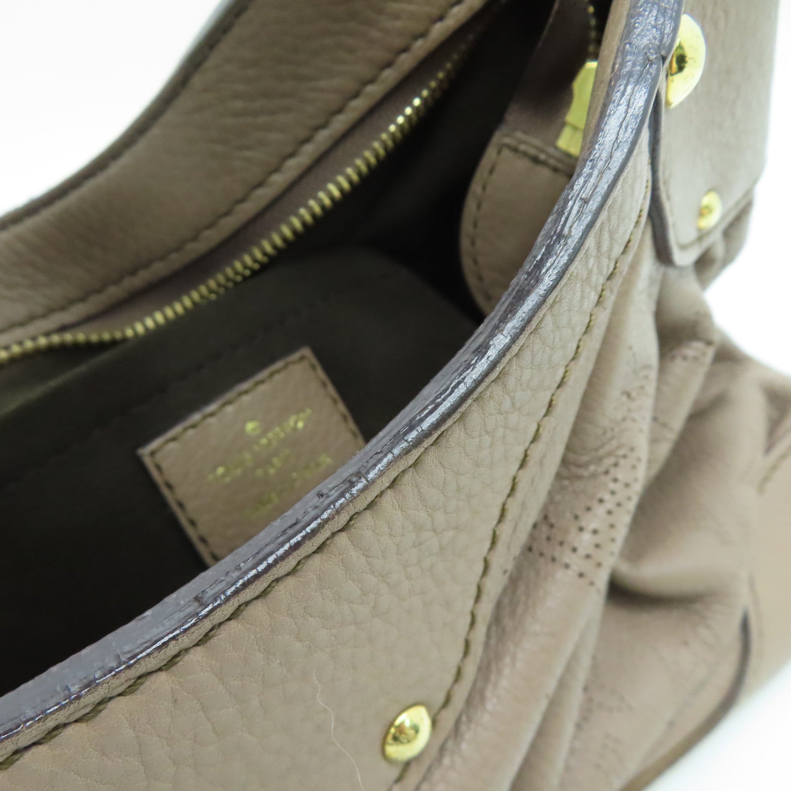 LOUIS VUITTON Mahina Solar PM Shoulder Bag金扣肩背袋杏色