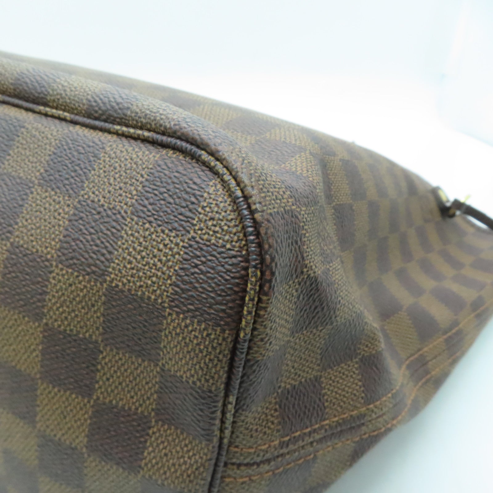 LOUIS VUITTON Damier Neverfull MM gold buckle handle bag brown