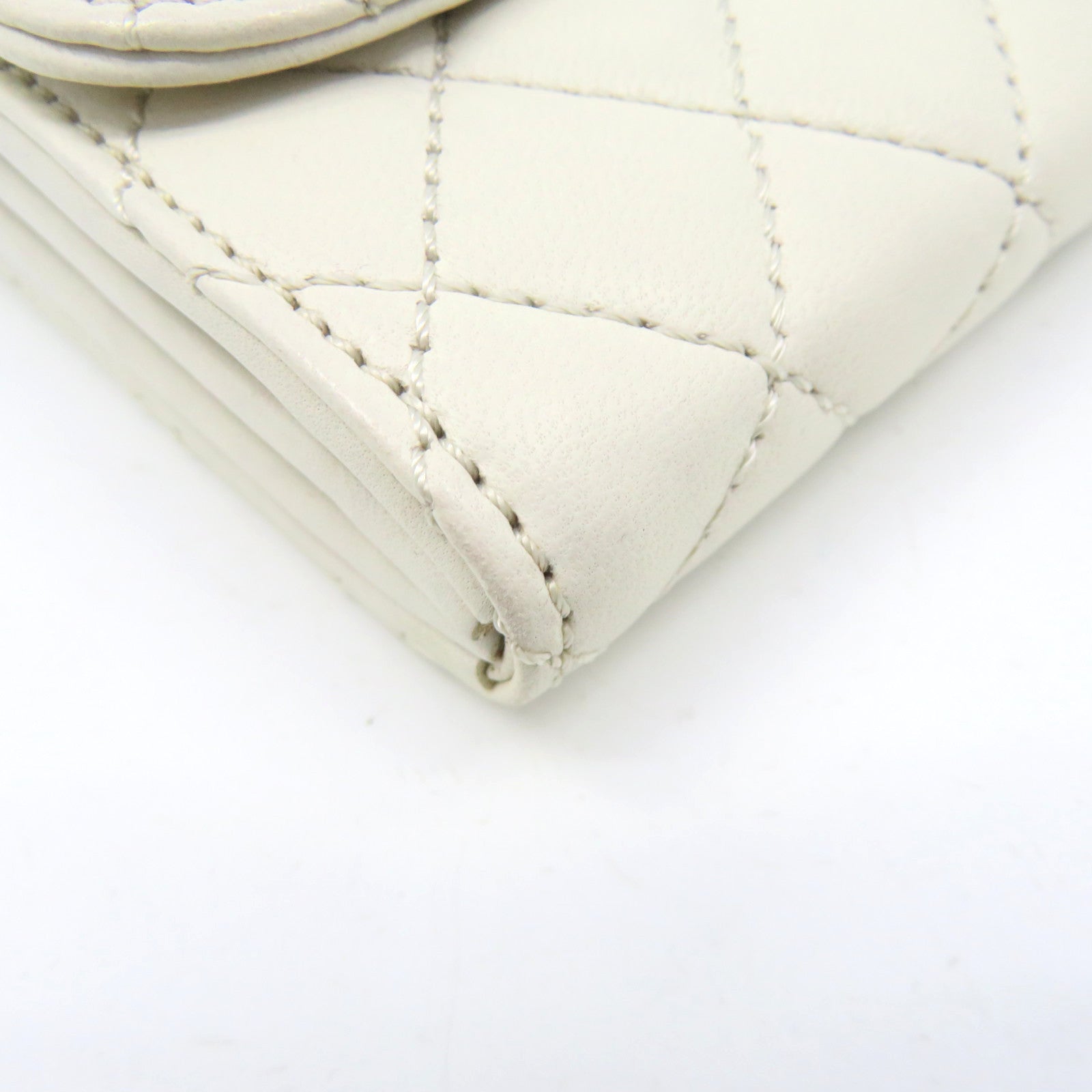 CHANEL 【激減優惠】菱格羊皮皮革Chain Shoulder Bag銀扣鏈帶肩背袋米白色