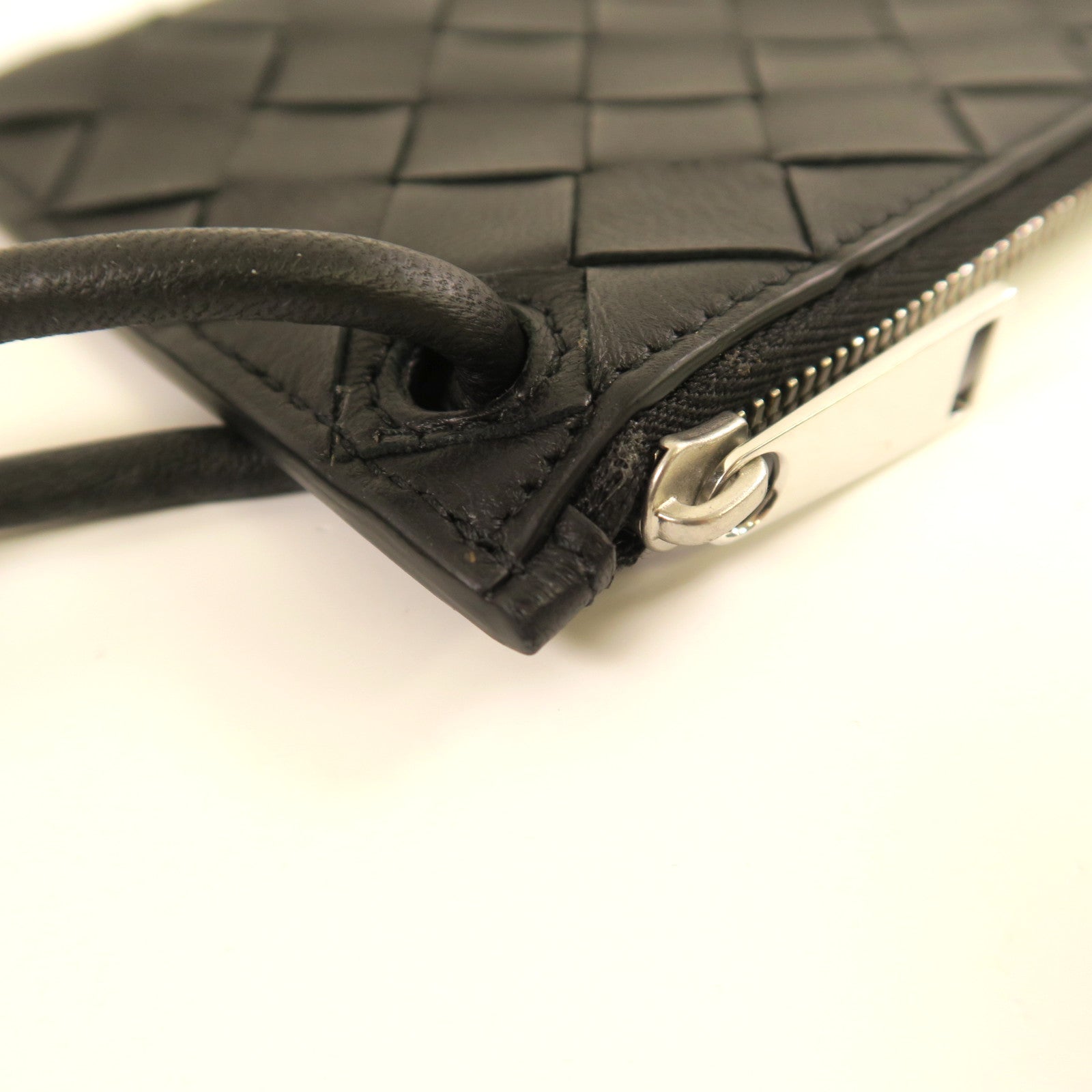 BOTTEGA VENETA 織紋牛皮皮革Pouch With Card Case銀扣手拿包黑色