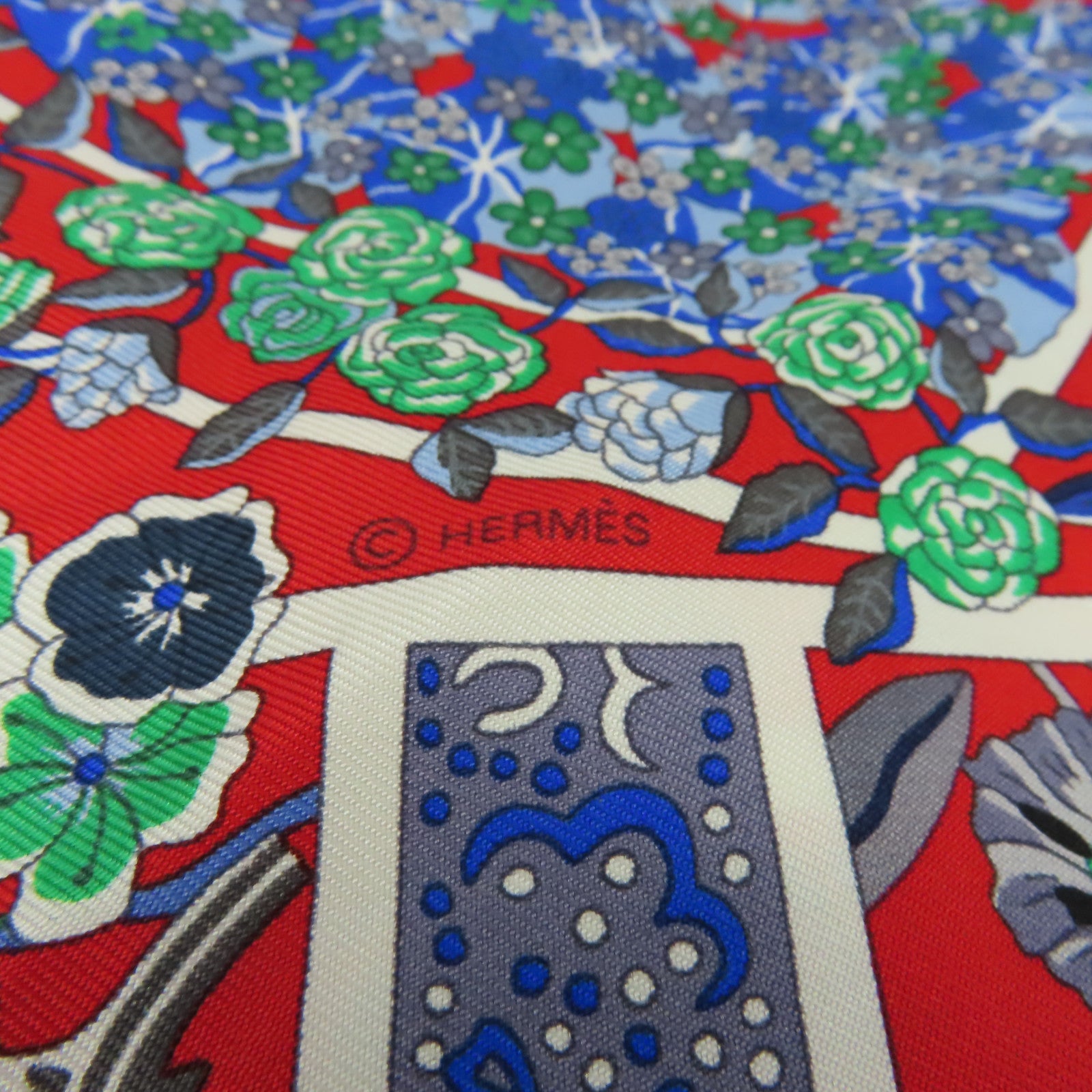 HERMES 【激減優惠】絲質Scarf 90x90絲巾紅色/藍色/彩色
