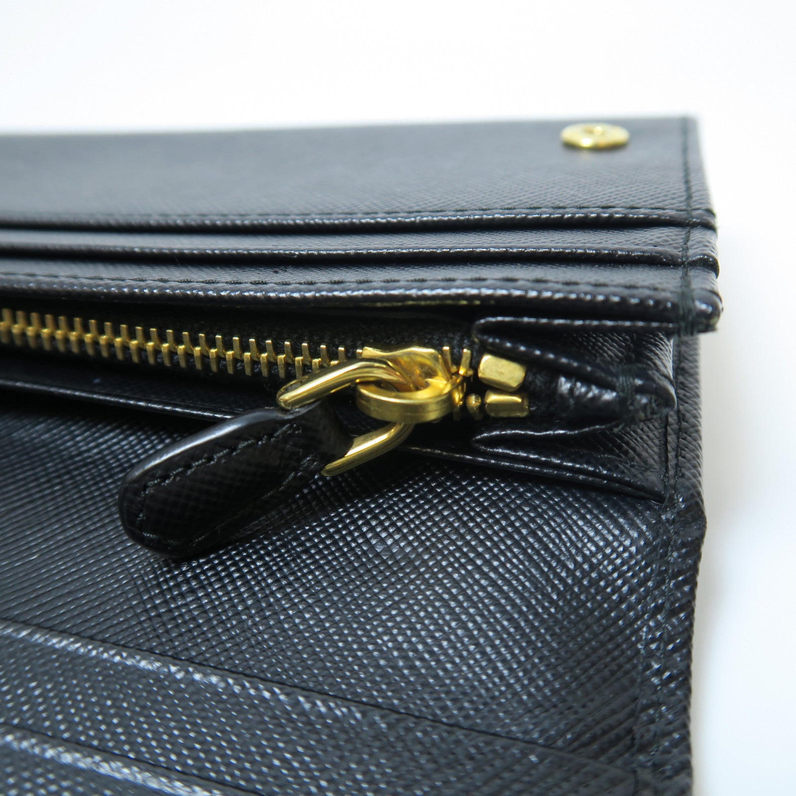 PRADA Saffiano皮革Long wallet金扣長錢包黑色