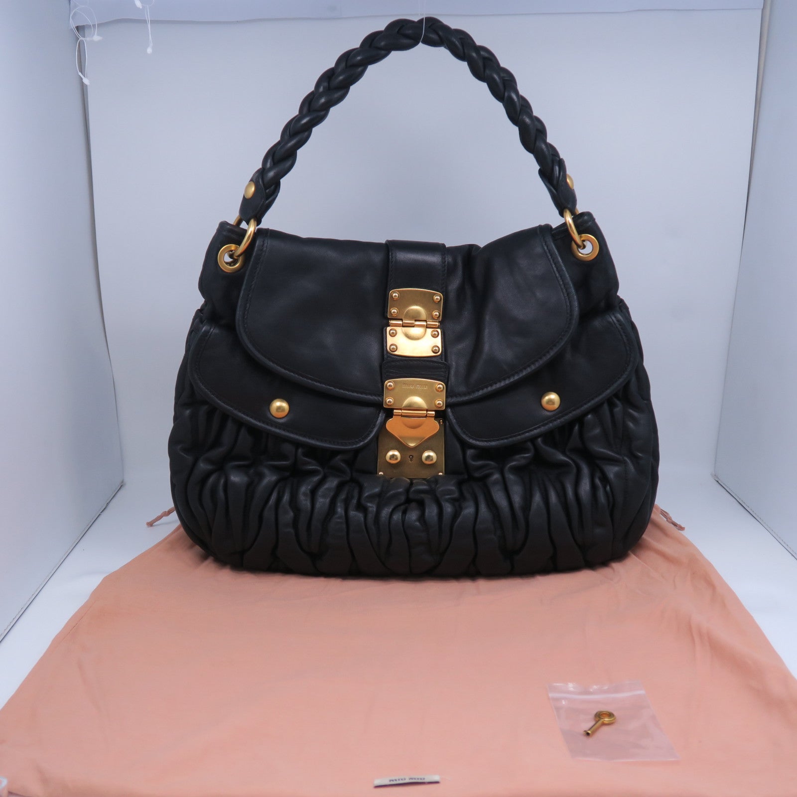 Miu Miu 羊皮皮革Shoulder Bag金扣肩背袋黑色