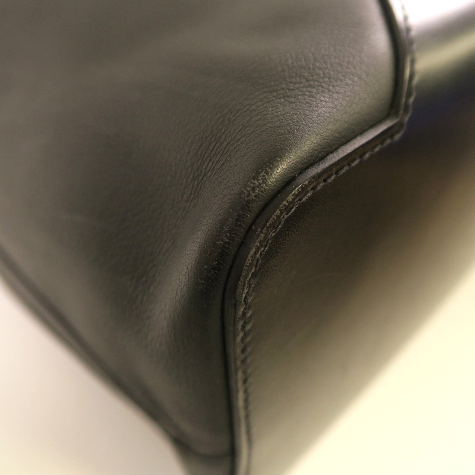 HERMES Taurillon Cristobal皮革Cityslide Messenger銀扣肩背袋黑色/檸檬黃色