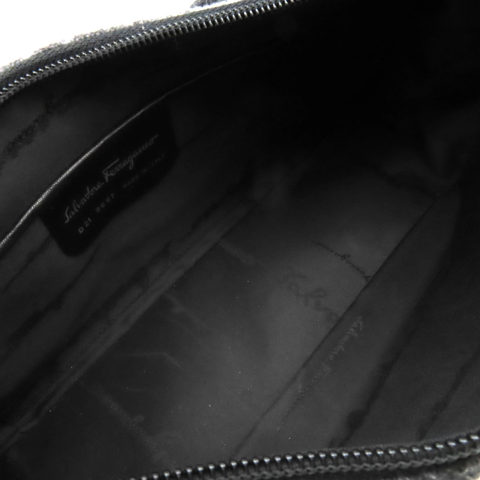 Salvatore Ferragamo 帆布Shoulder Bag肩背袋碳灰色