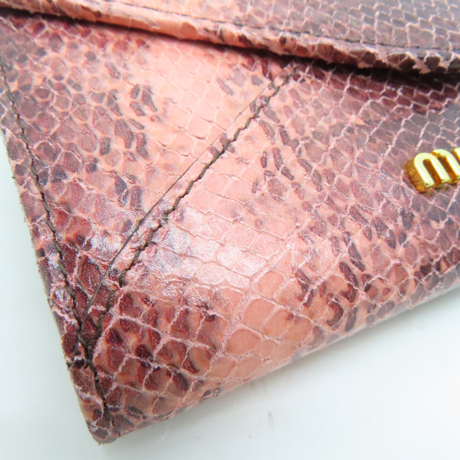 Miu Miu [Sharp Discount] Cowhide Leather Wallet Gold Buckle Wallet Pink