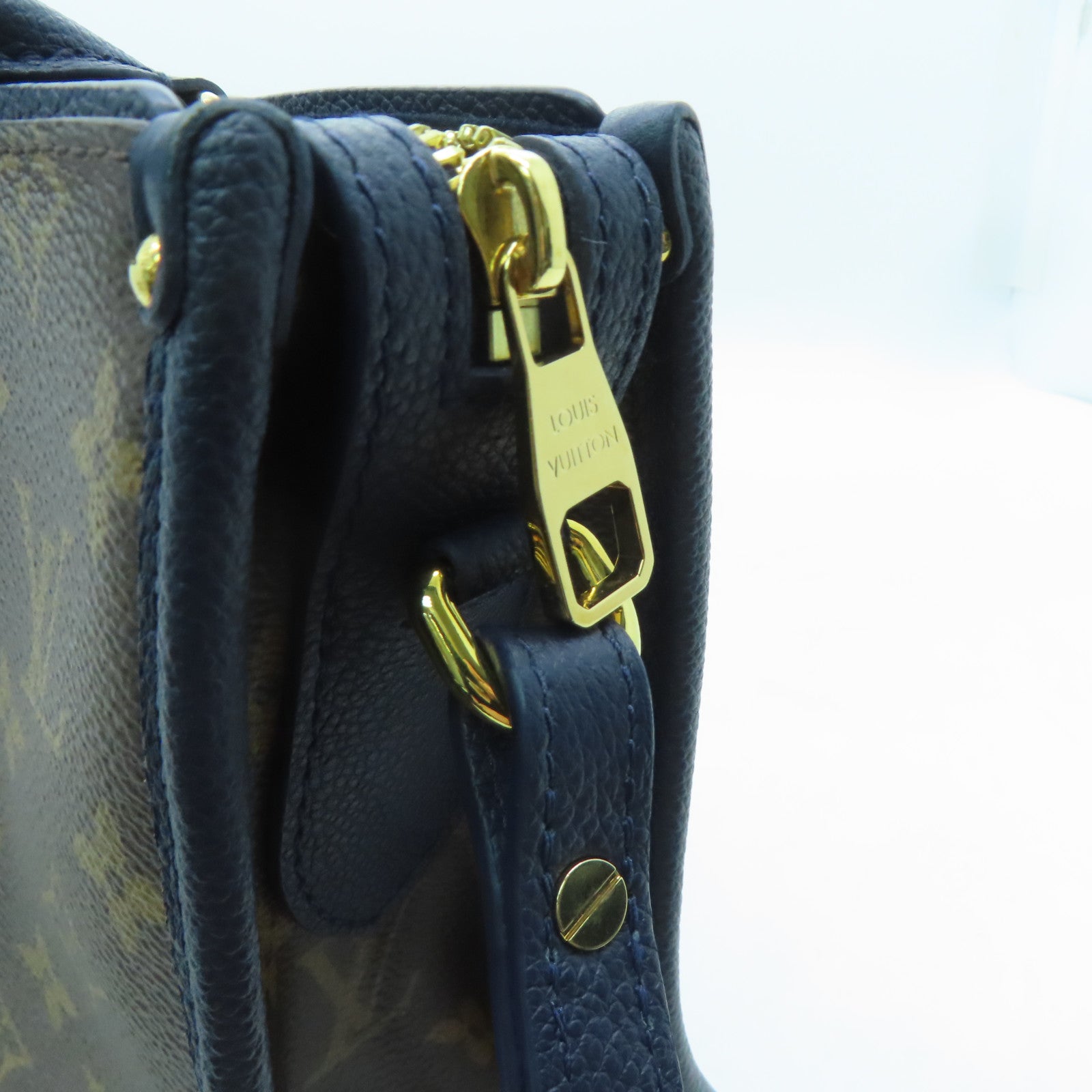 LOUIS VUITTON Monogram Popincourt PM gold buckle handle shoulder bag brown