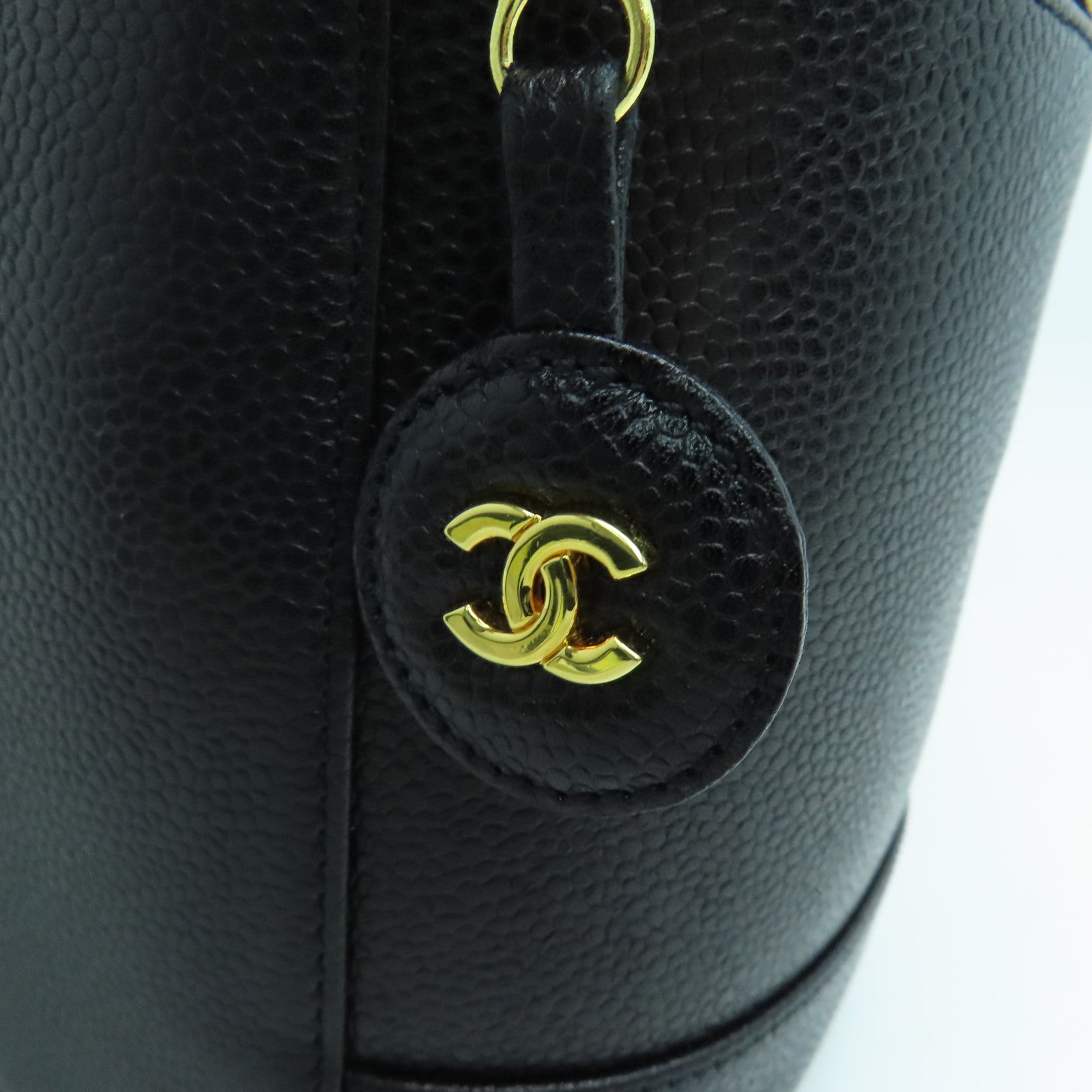 CHANEL Caviar皮革Handbag金扣手挽袋黑色