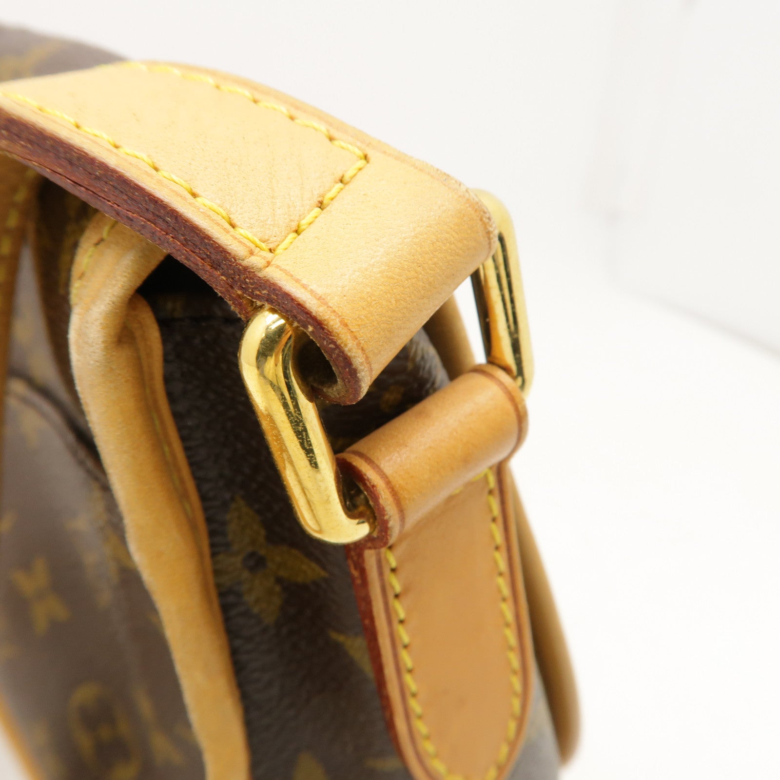 LOUIS VUITTON Monogram Menilmontant PM金扣肩背袋啡色