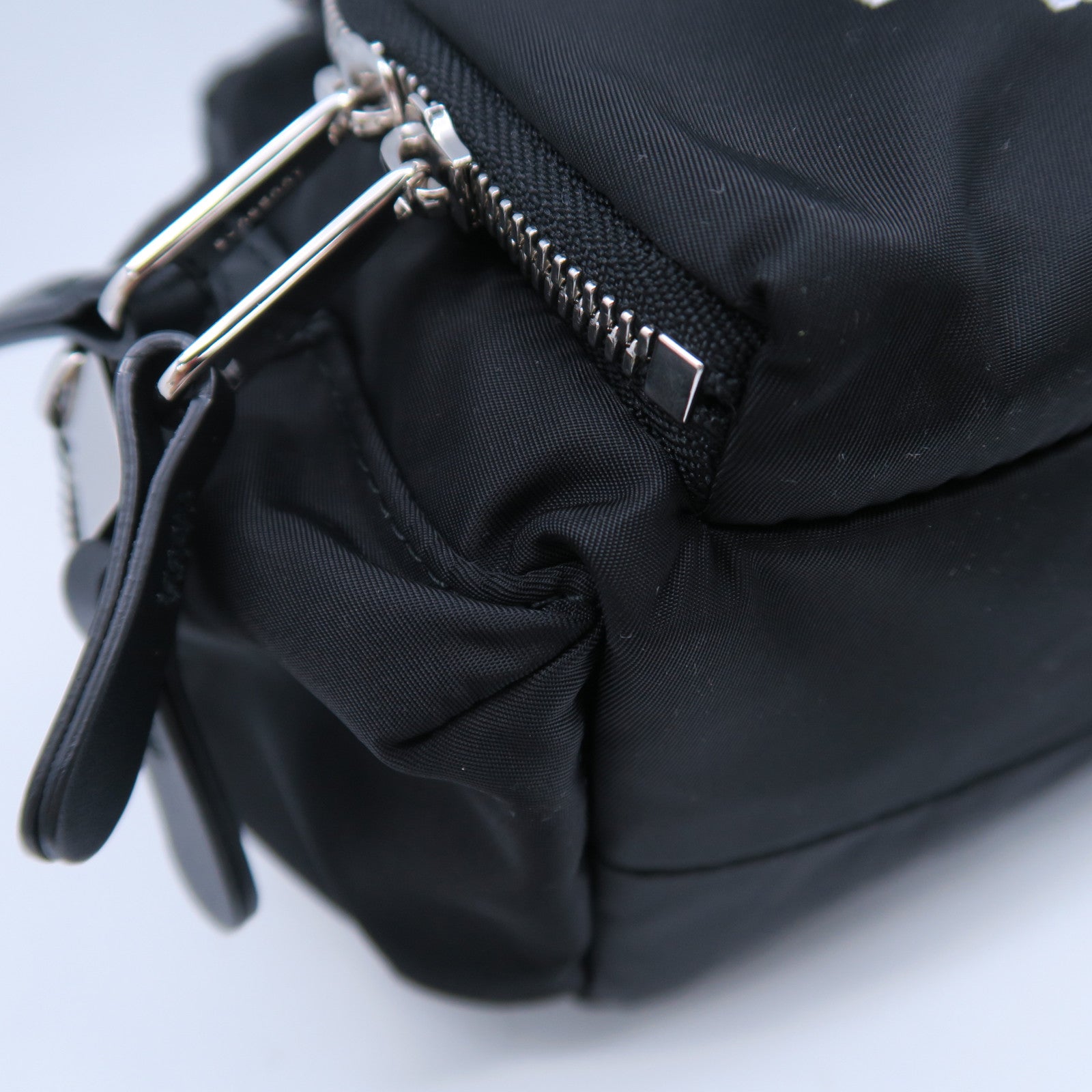 BURBERRY 尼龍Backpack銀扣背包黑色