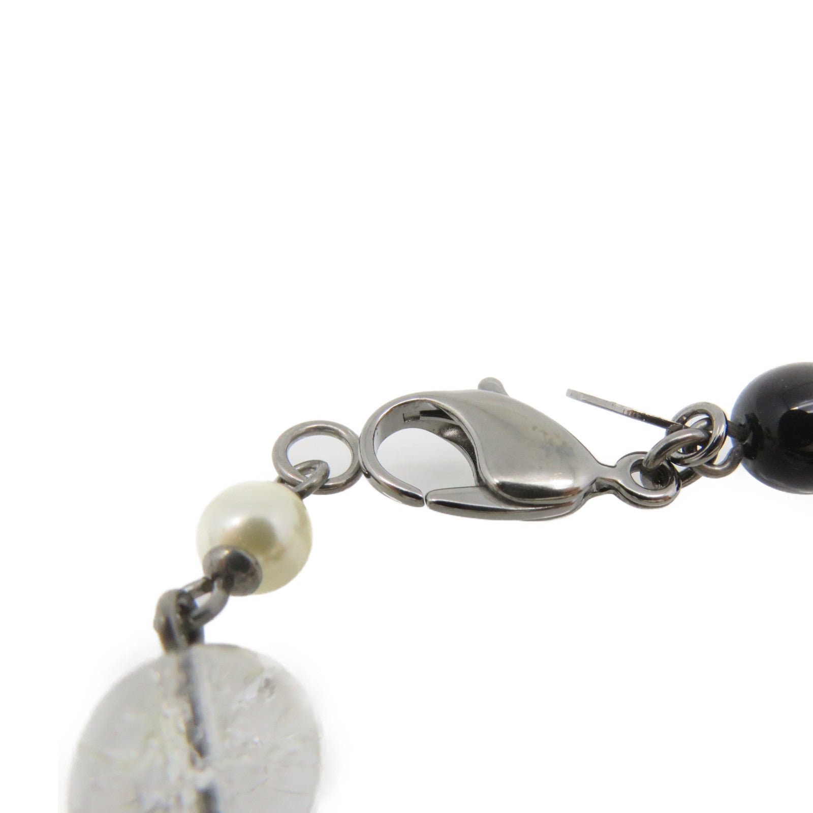 CHANEL Metal/Imitation Pearl CC Necklace Pearl/Clear/Black/Silver