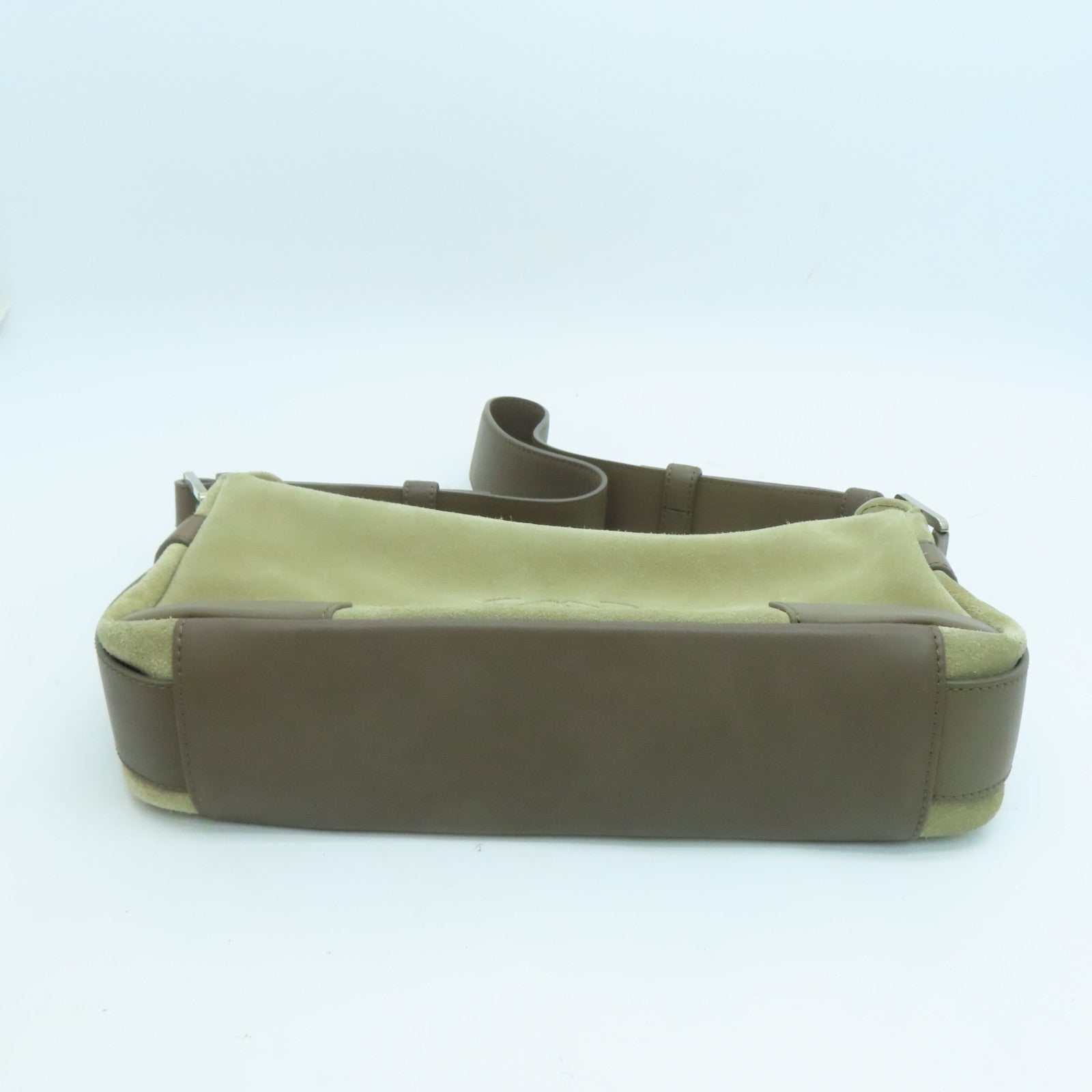LOEWE 麂皮牛革Shoulder Bag银扣肩背袋杏色